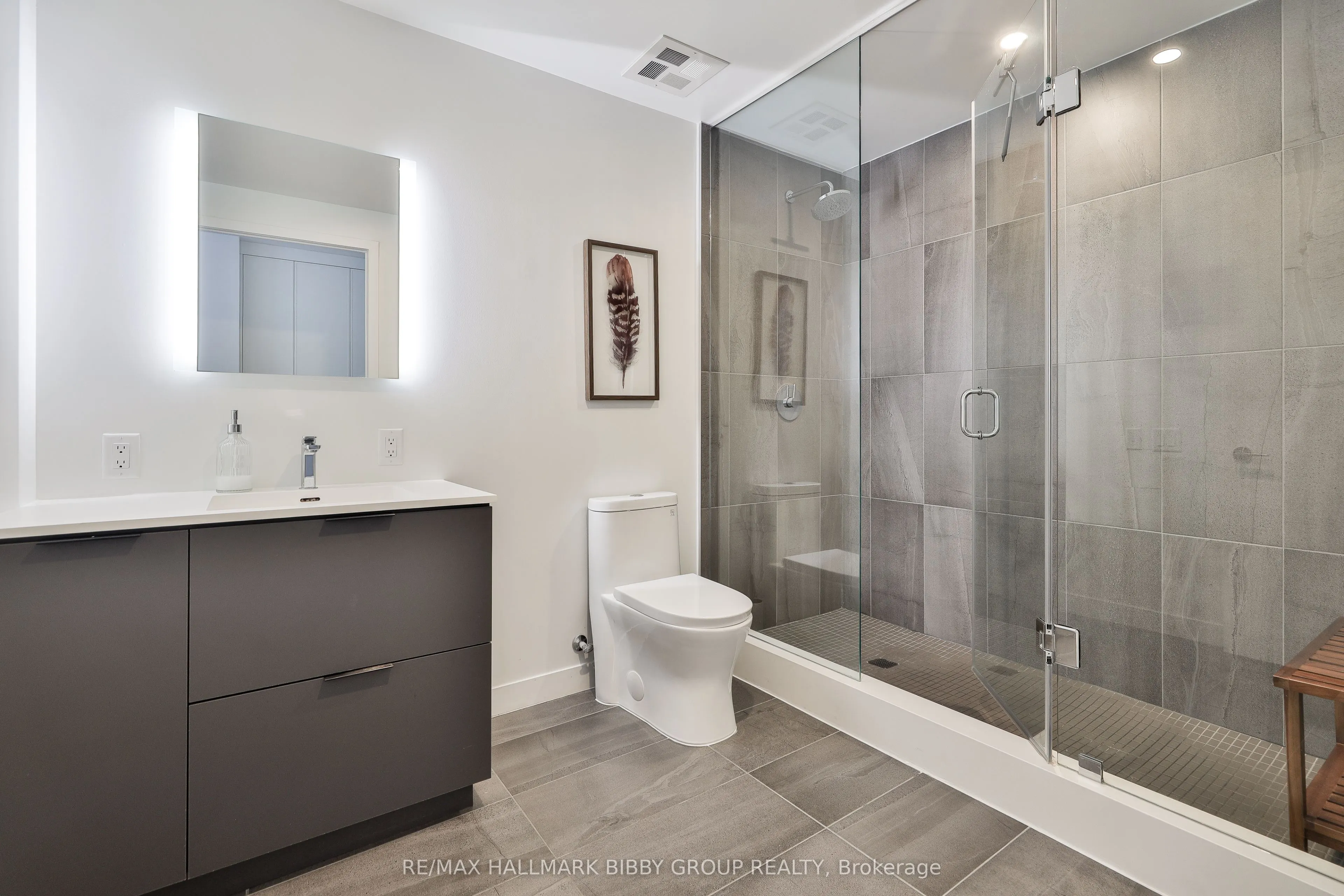 185 Alberta Avenue #1105
