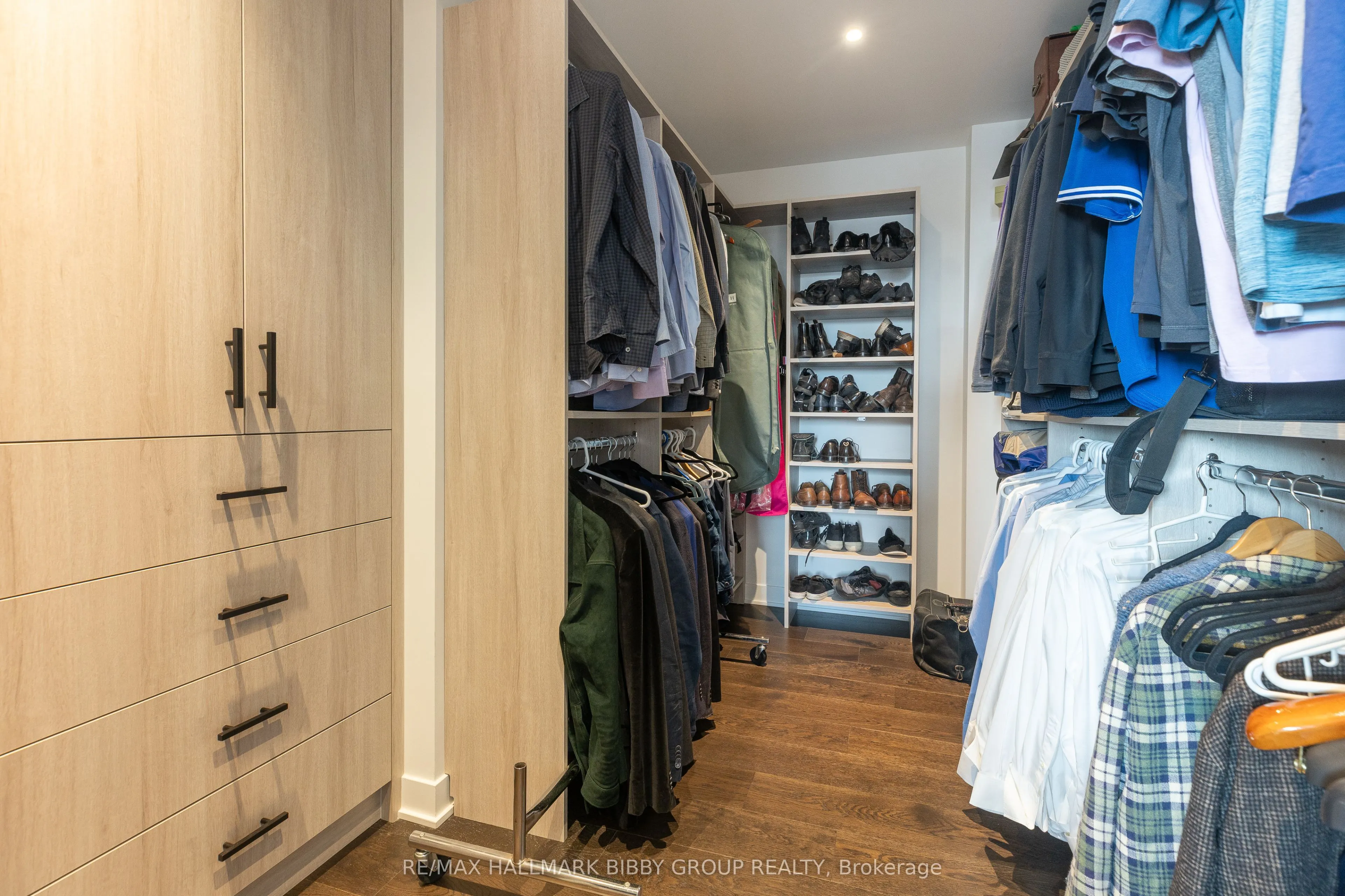 185 Alberta Avenue #1105