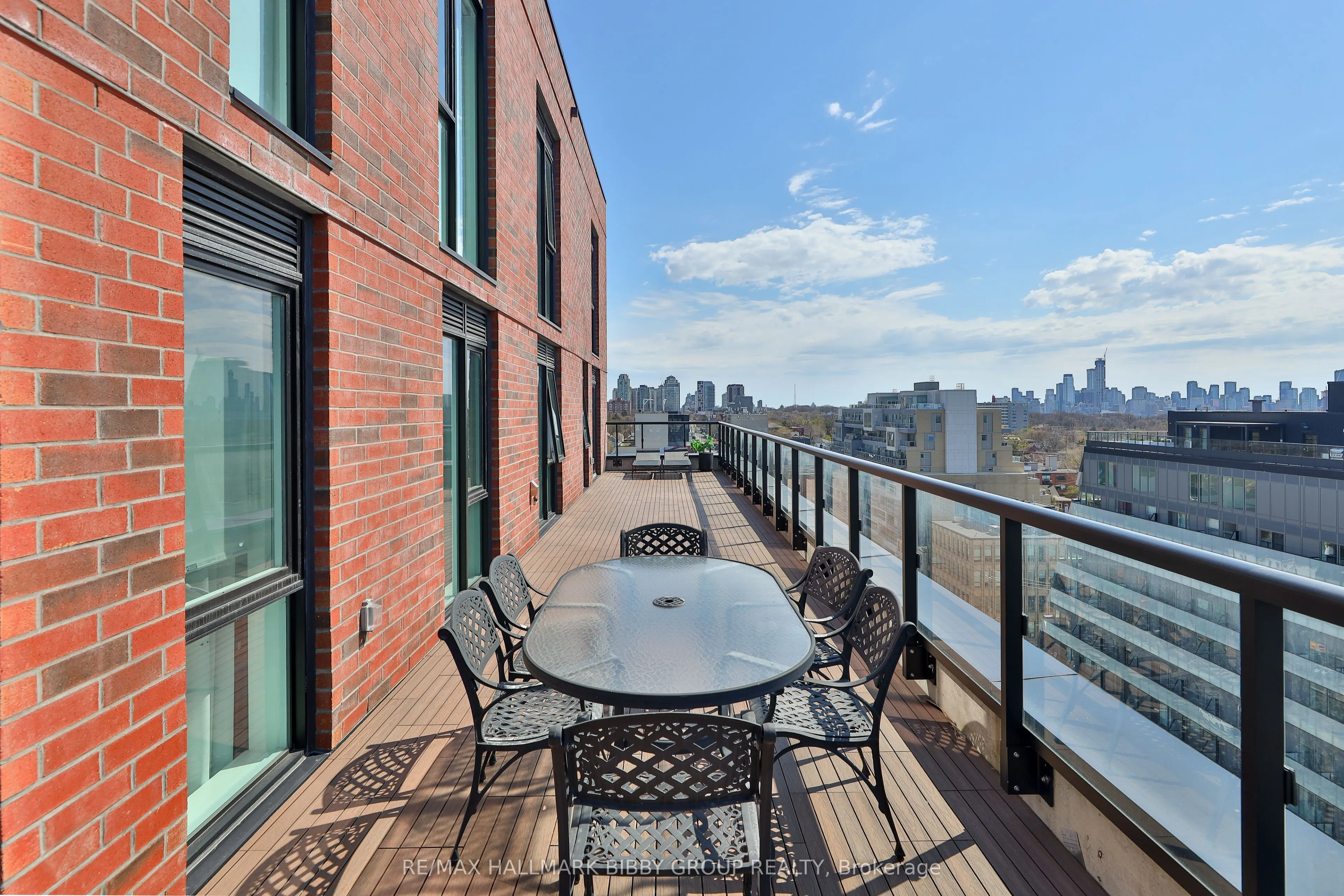 185 Alberta Avenue #1105