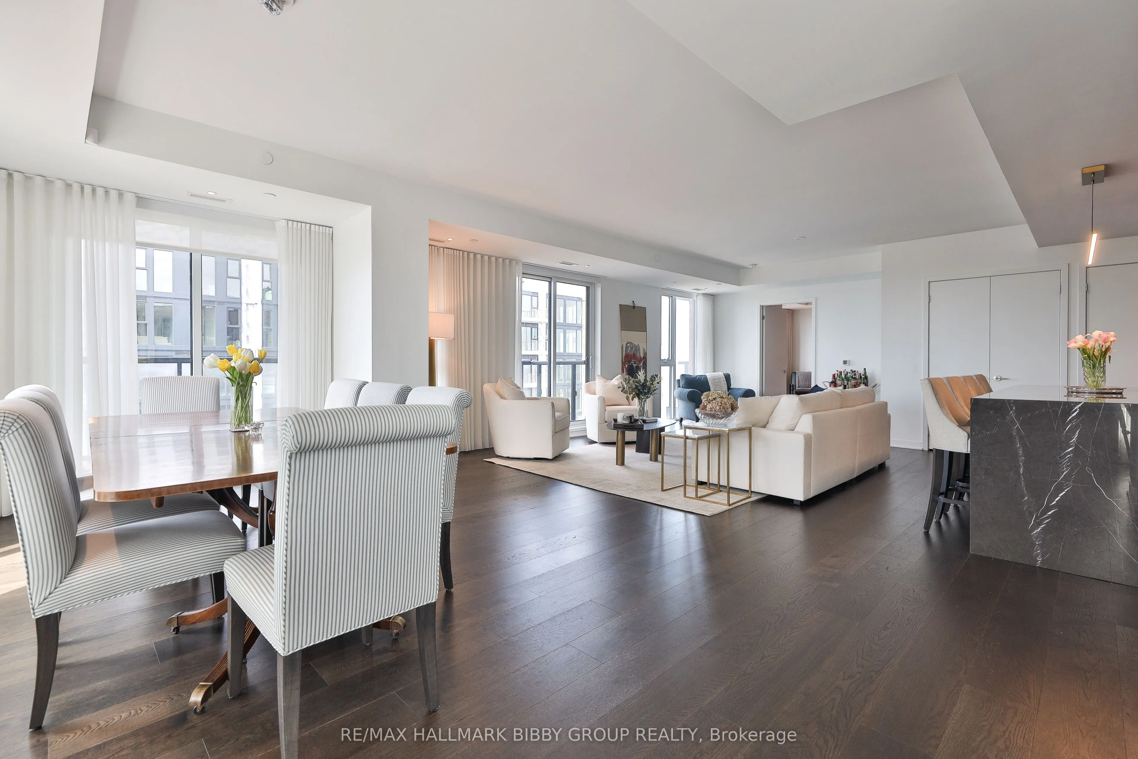 185 Alberta Avenue #1105