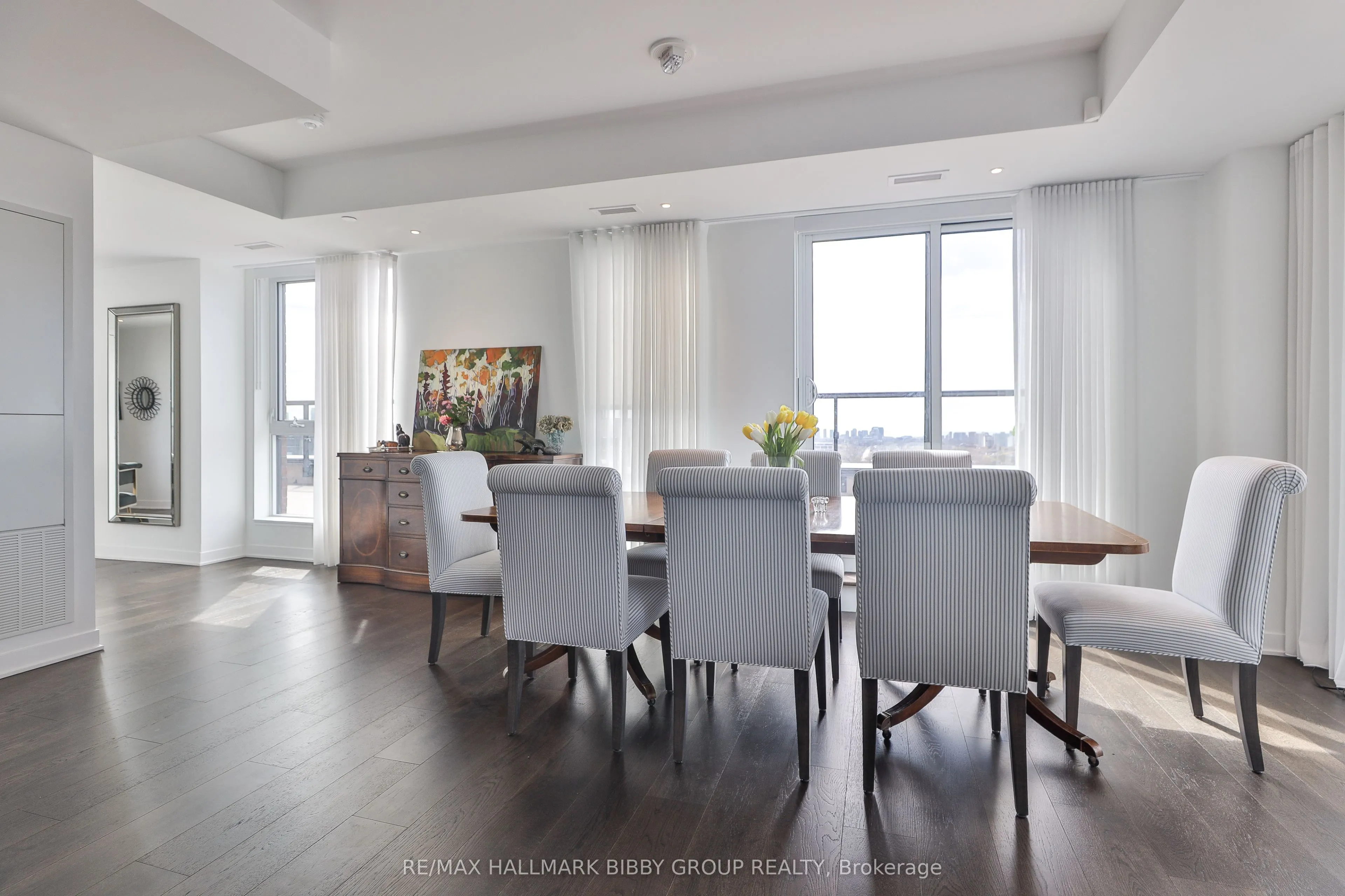 185 Alberta Avenue #1105