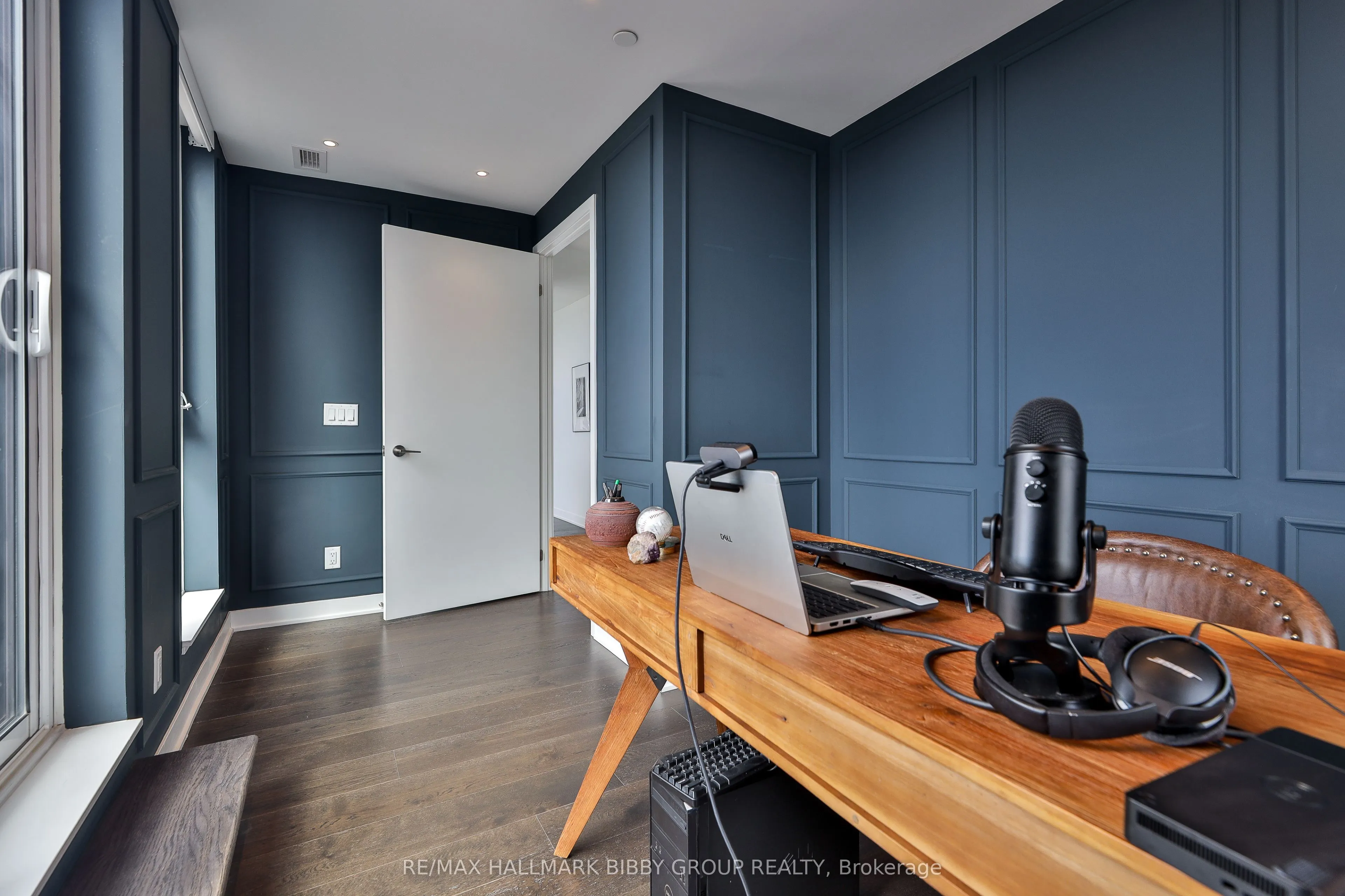 185 Alberta Avenue #1105