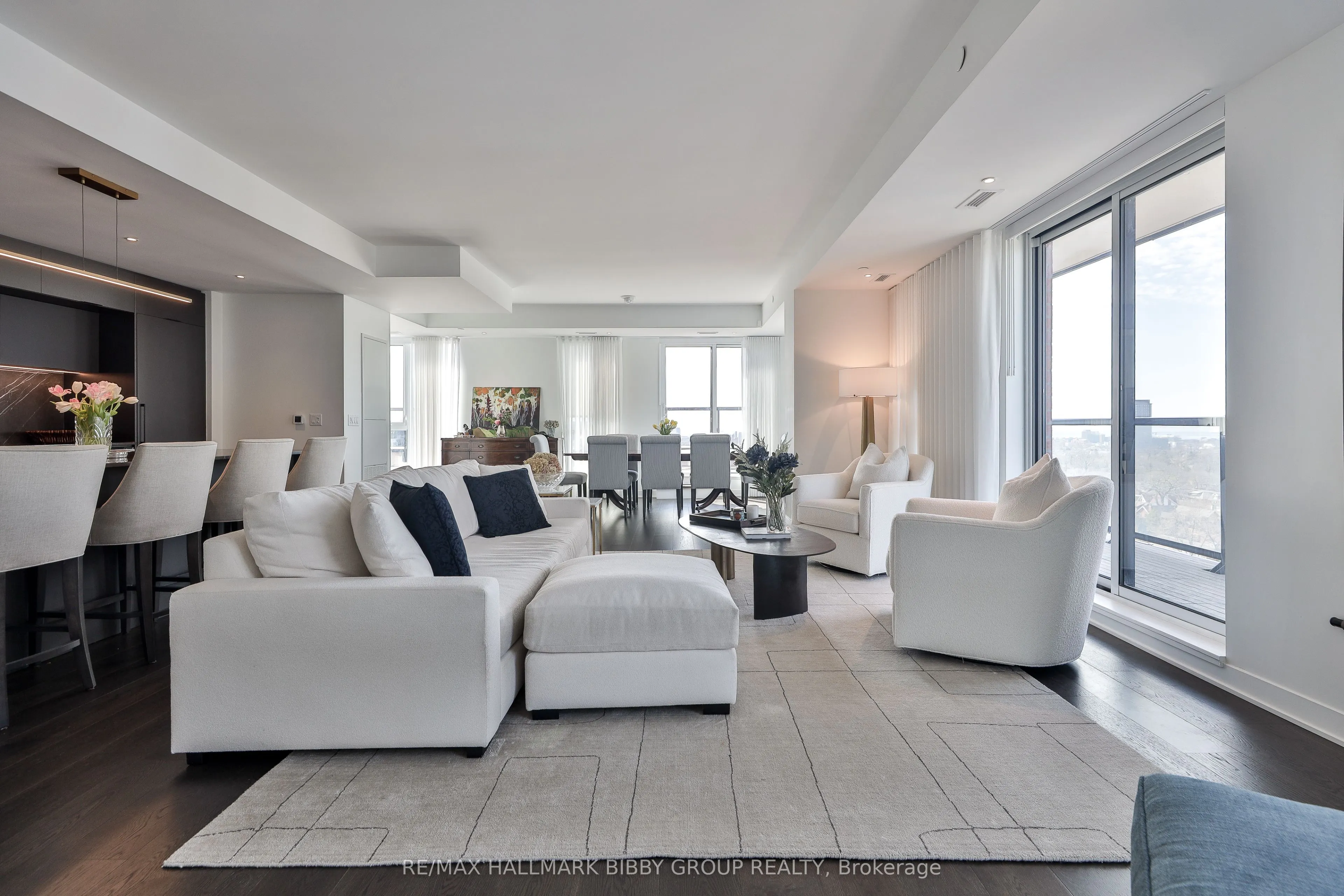 185 Alberta Avenue #1105