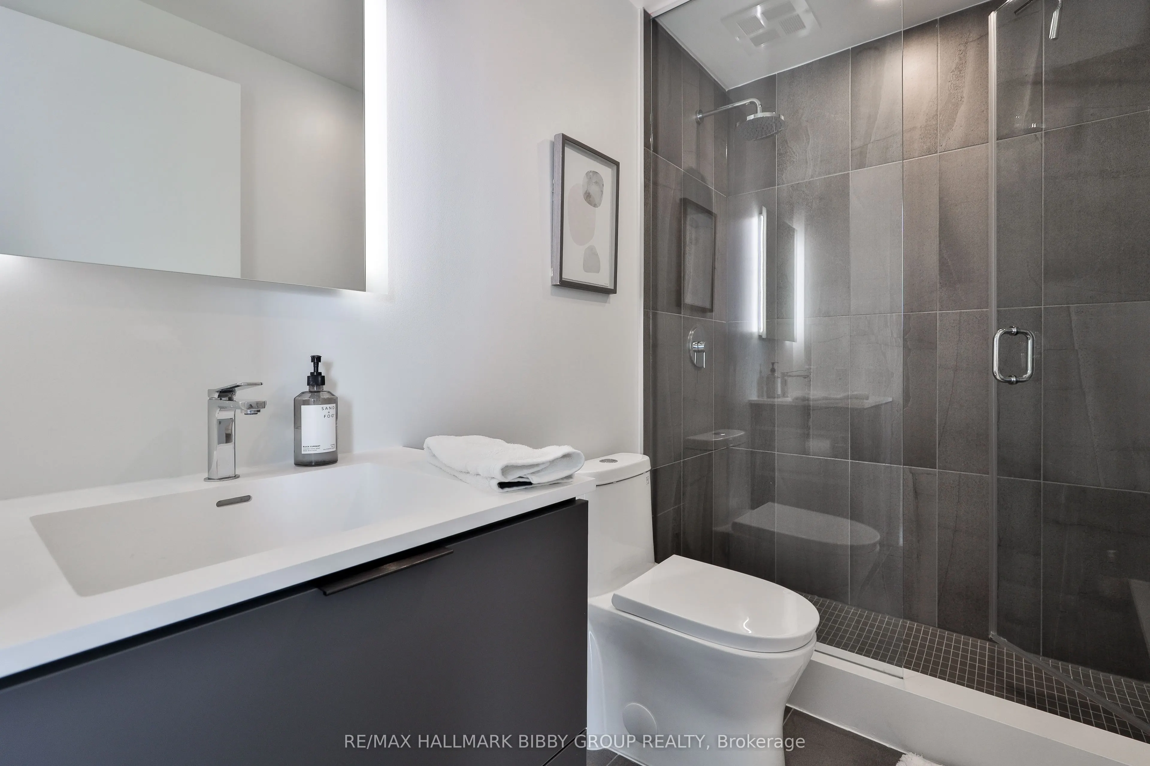 185 Alberta Avenue #1105