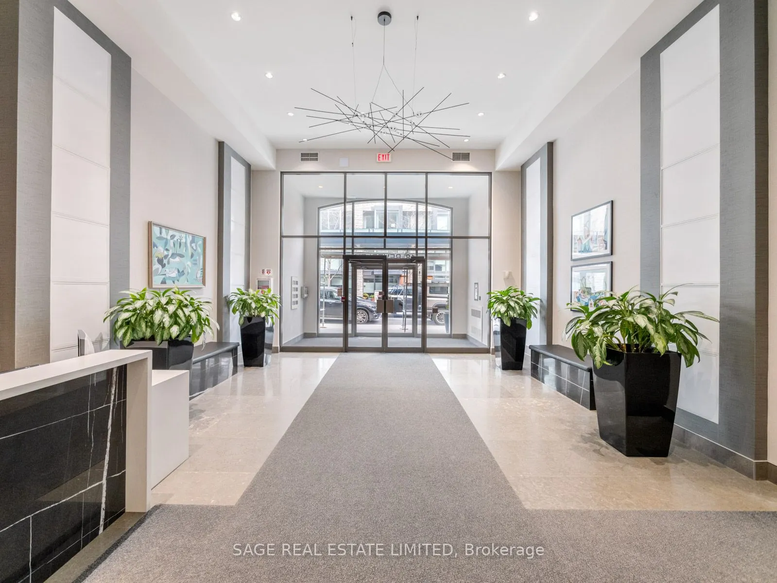 18 Beverley Street #209
