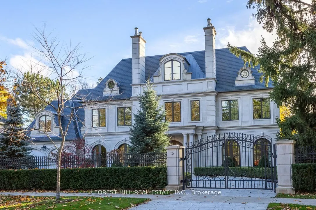 15 Tudor Gate