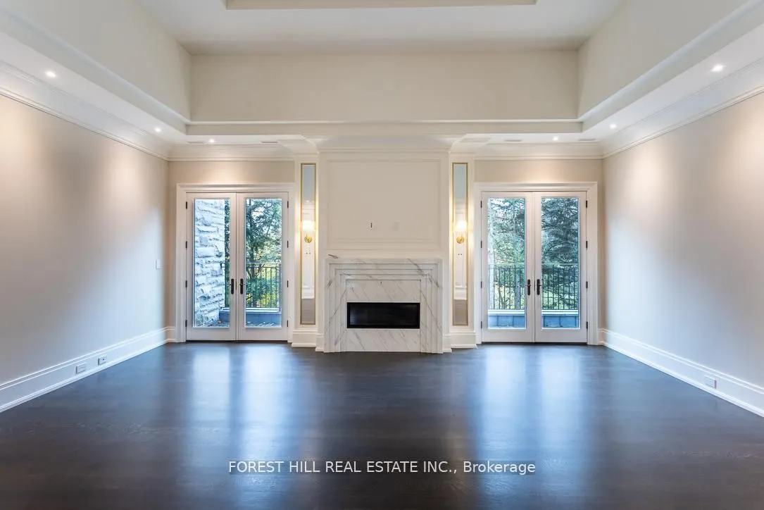 15 Tudor Gate