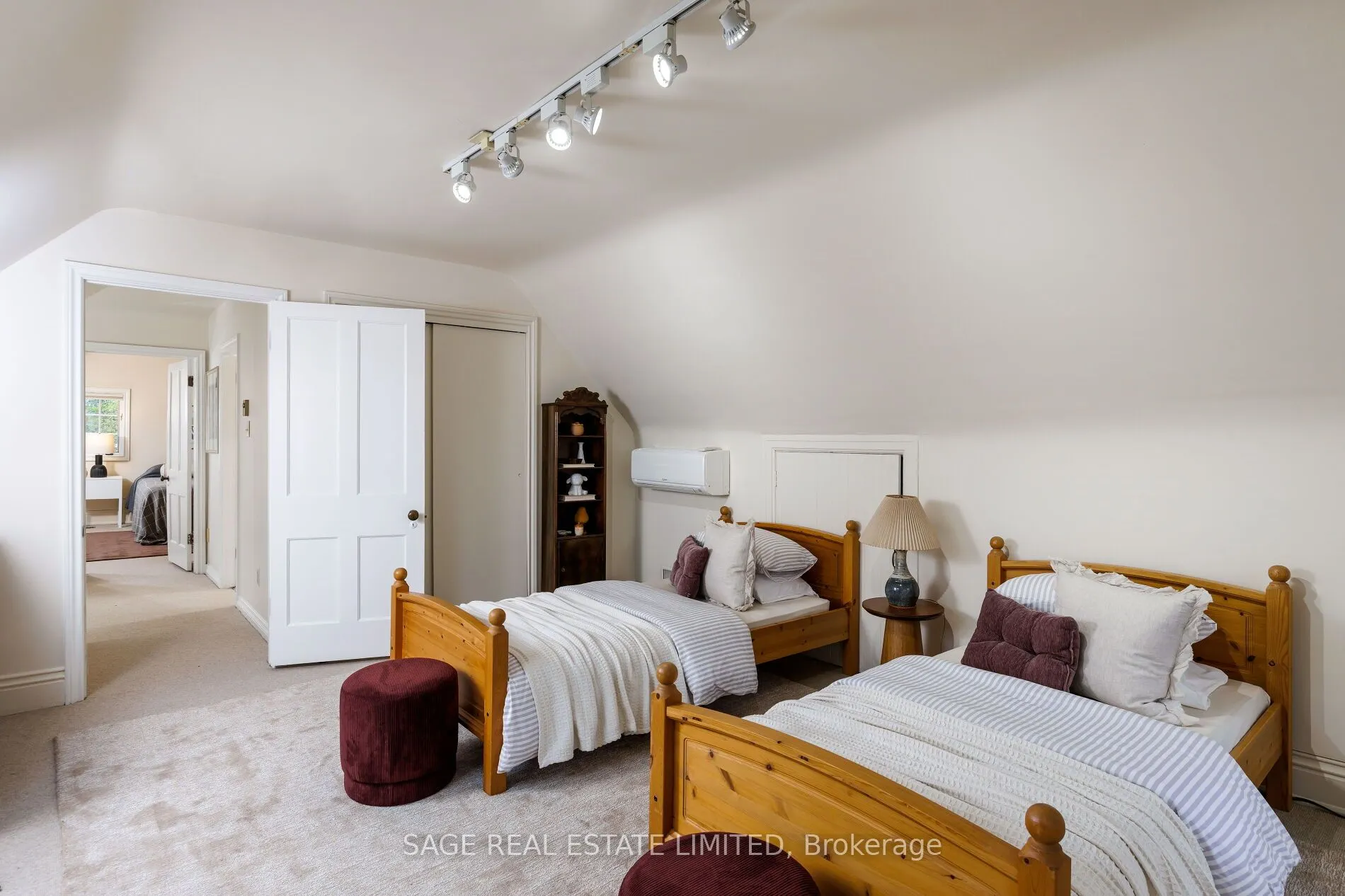 124 Blythwood Road