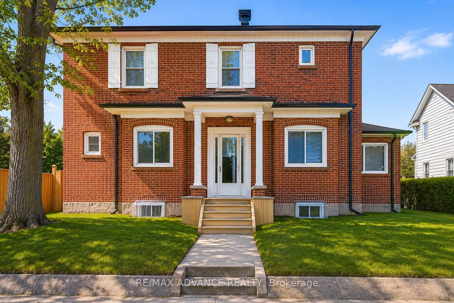 33 Castlefield Avenue