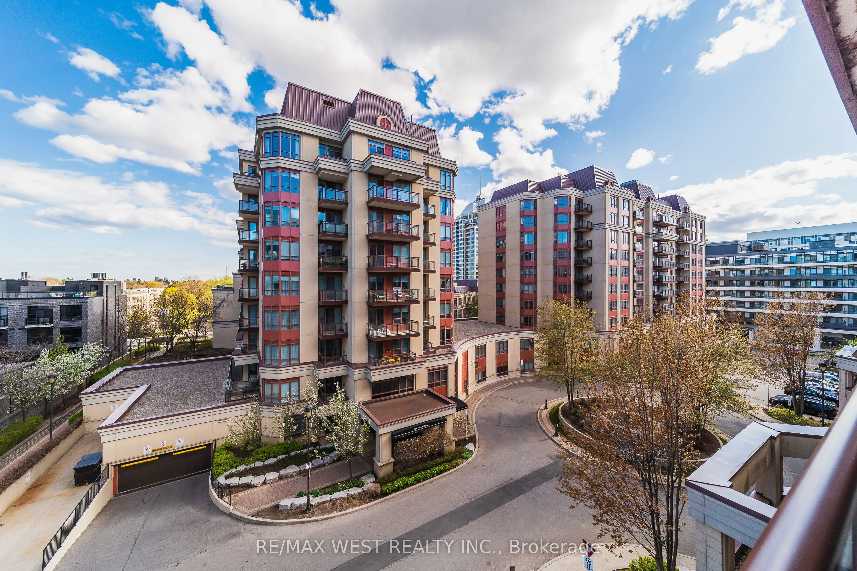 27 Rean Drive #524
