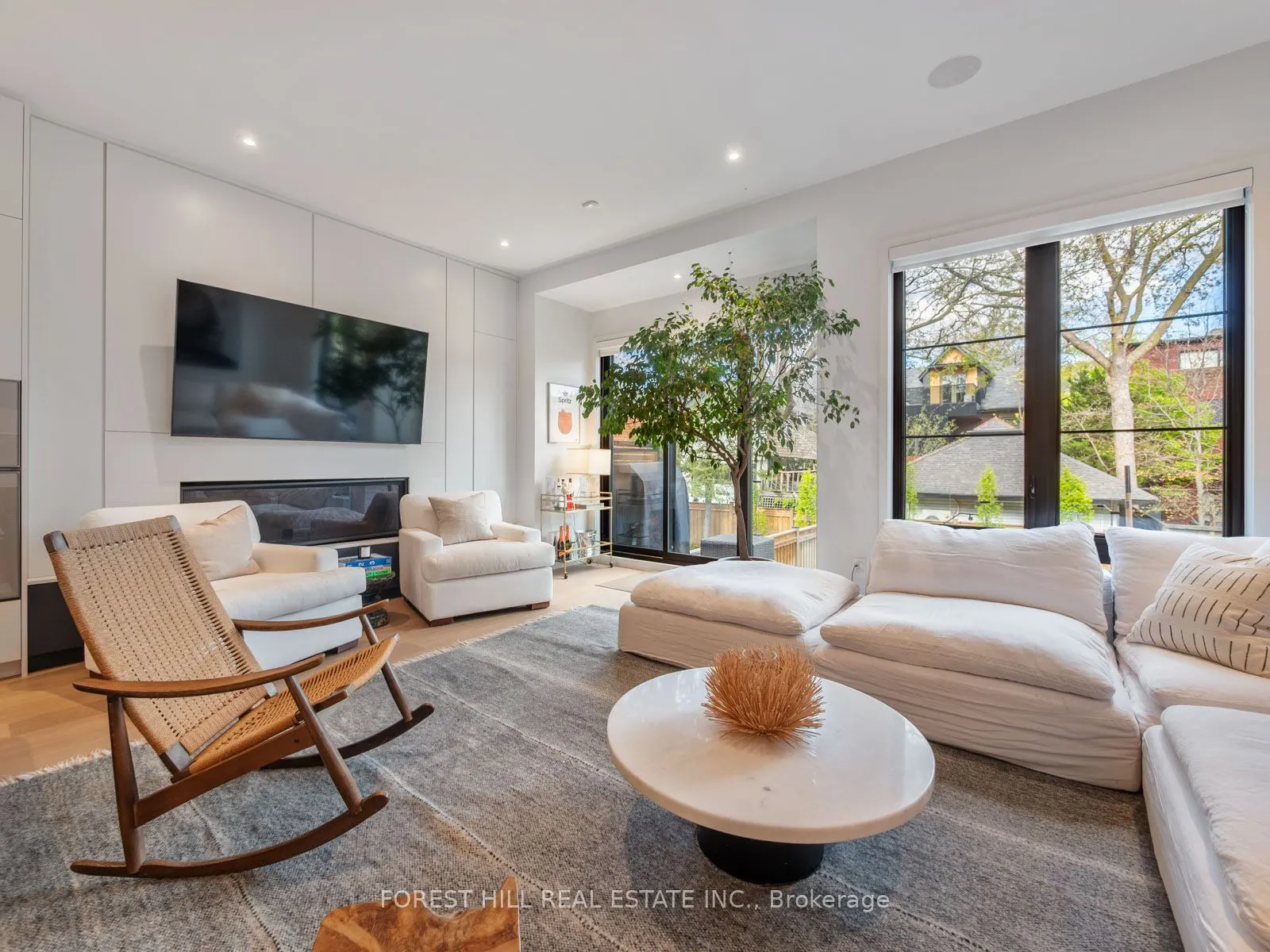 77 Kendal Avenue
