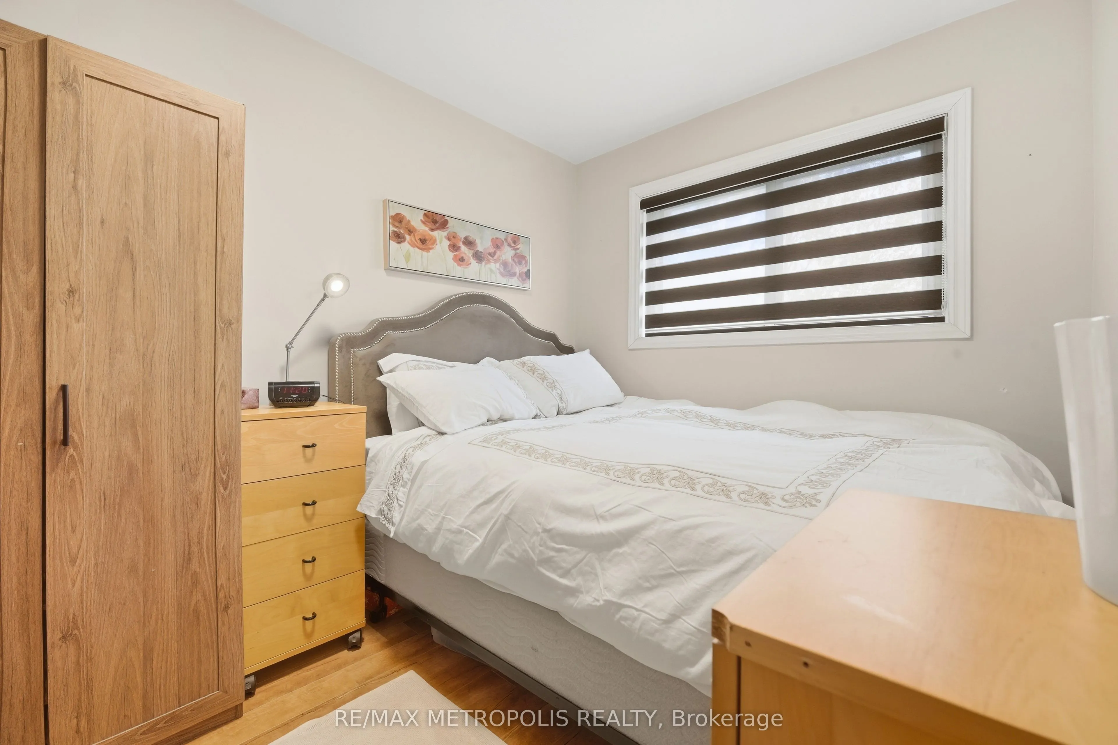 5877 Bathurst Street #205
