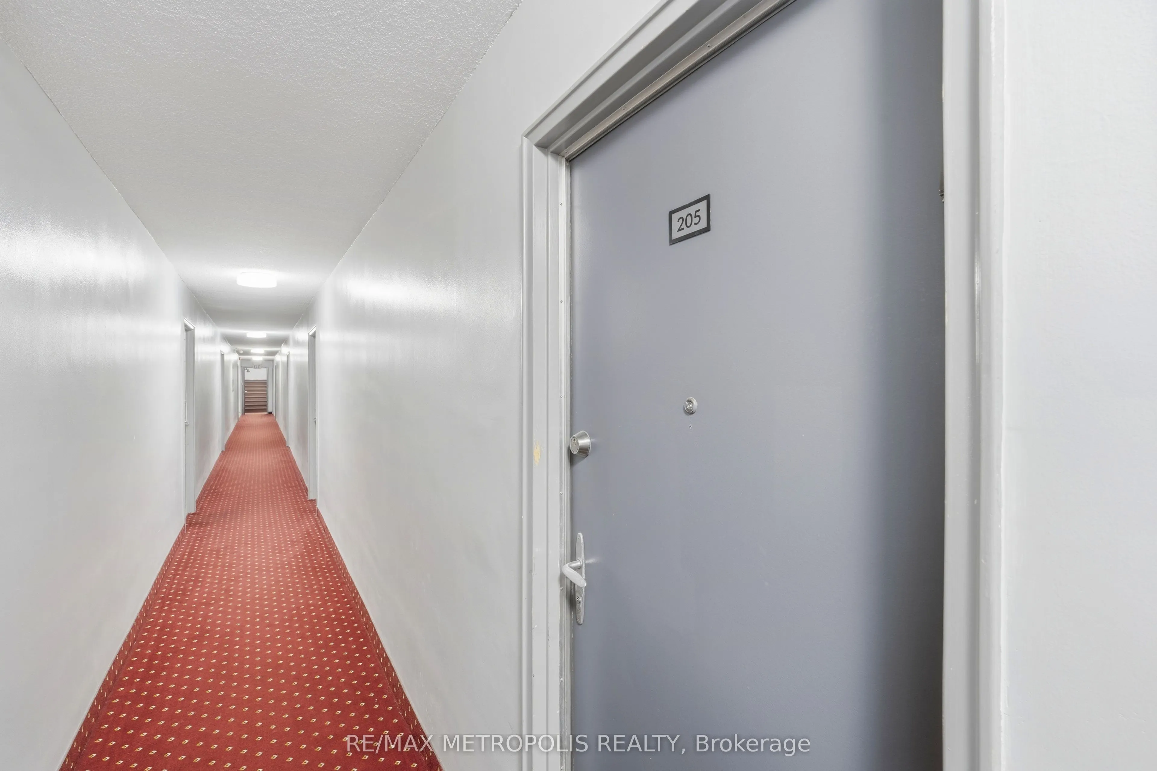 5877 Bathurst Street #205