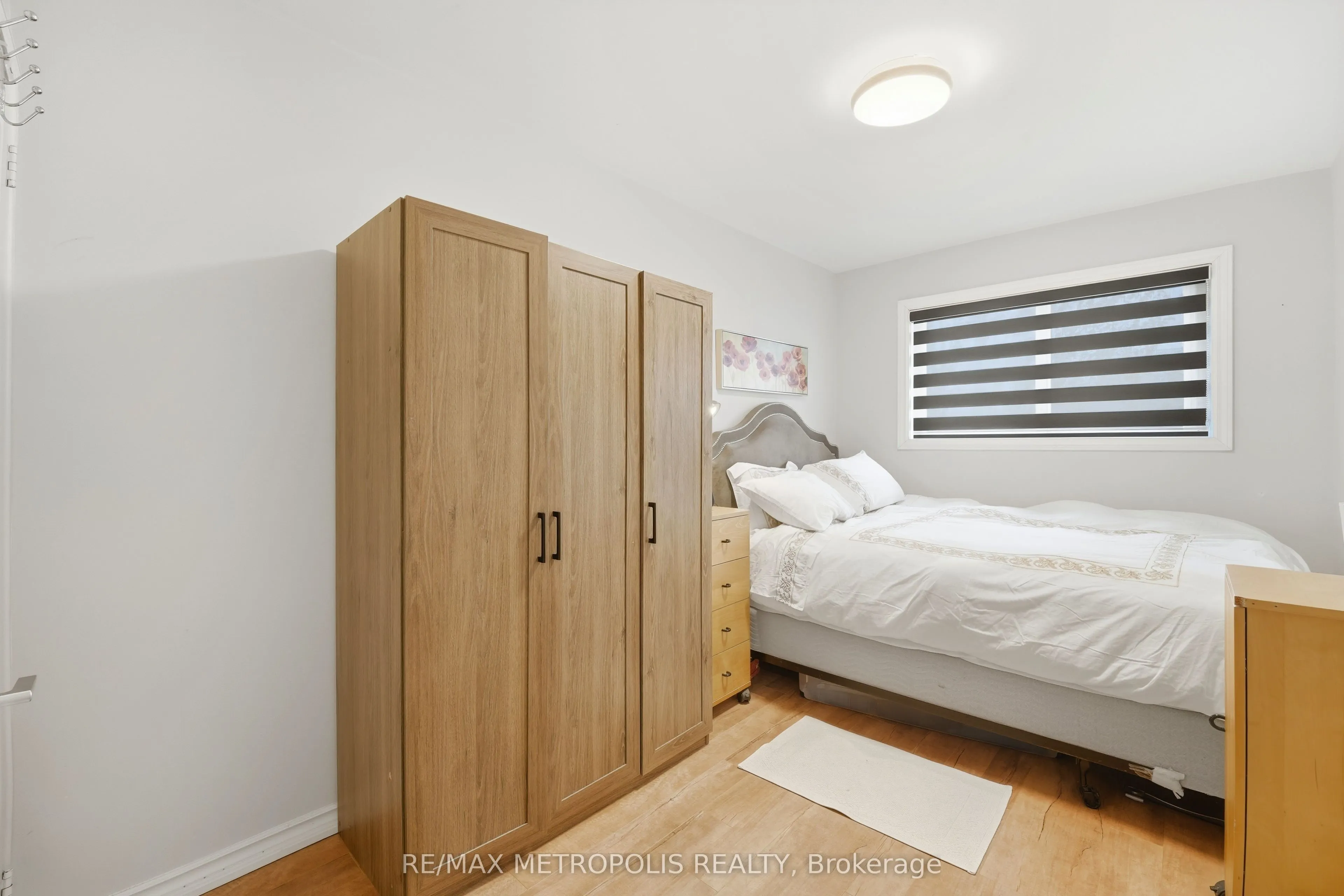 5877 Bathurst Street #205