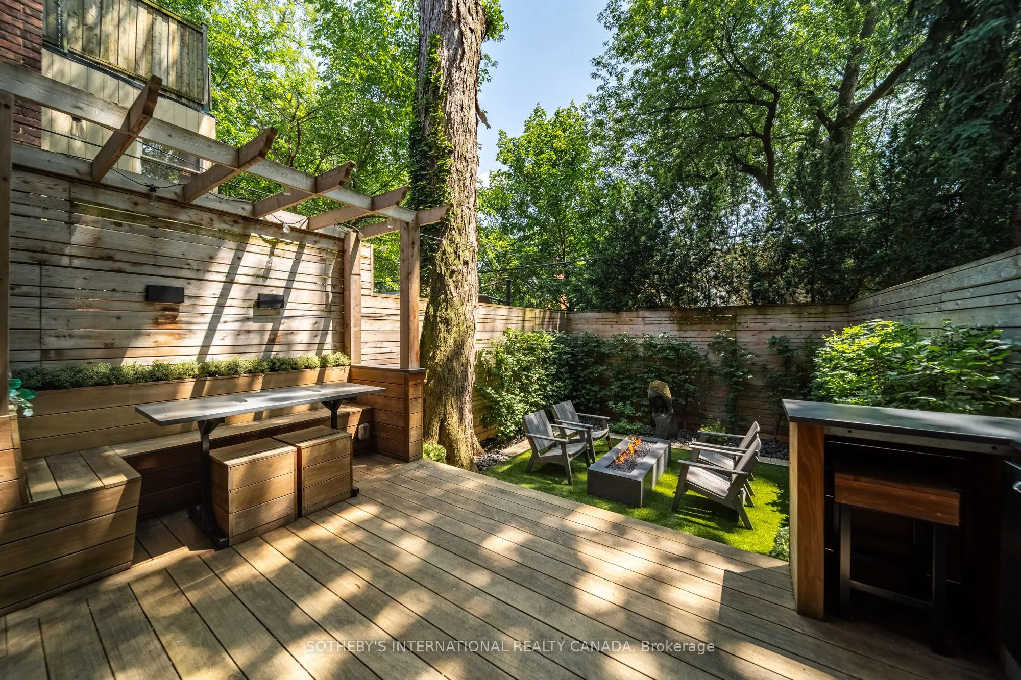 33 Tranby Avenue