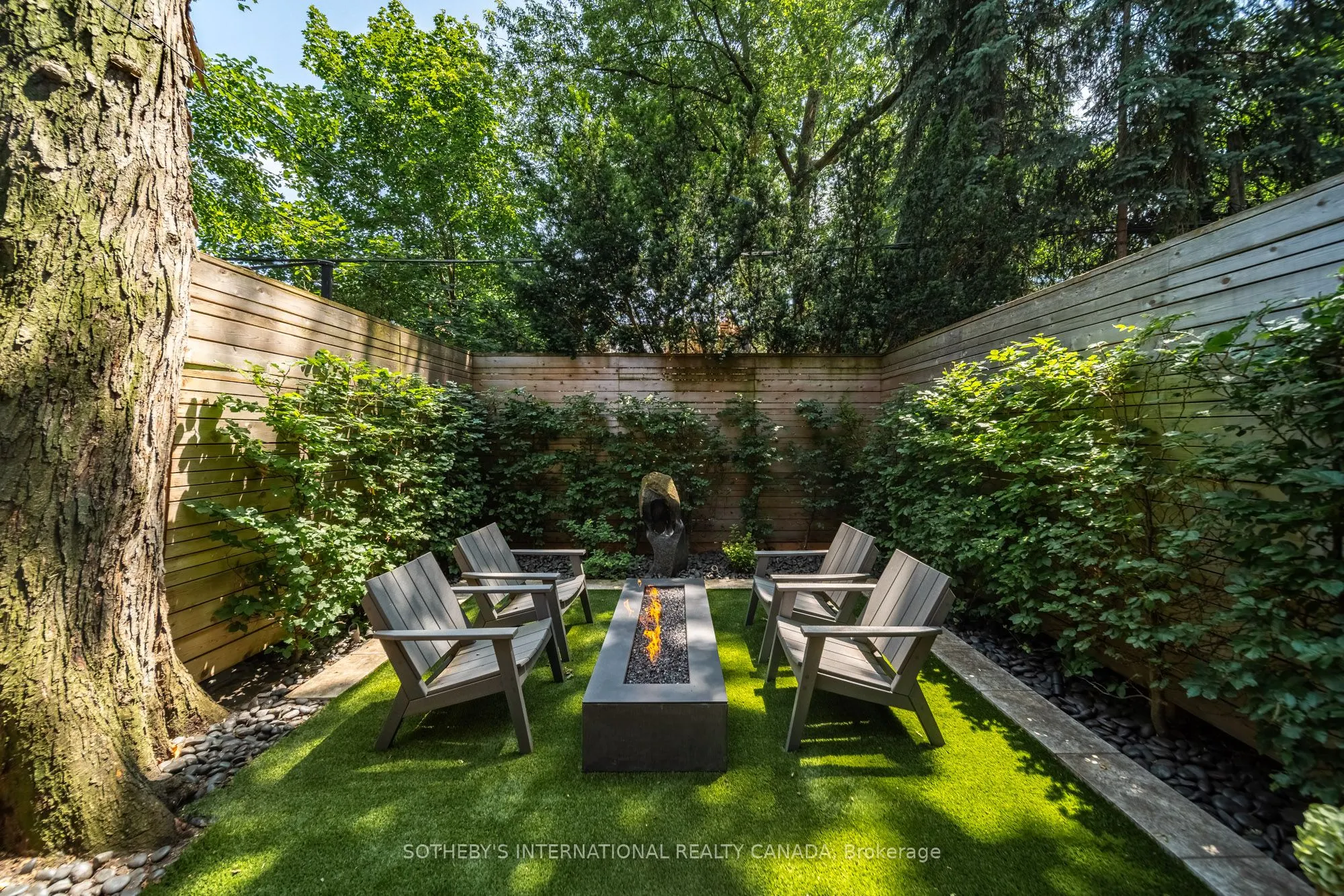 33 Tranby Avenue