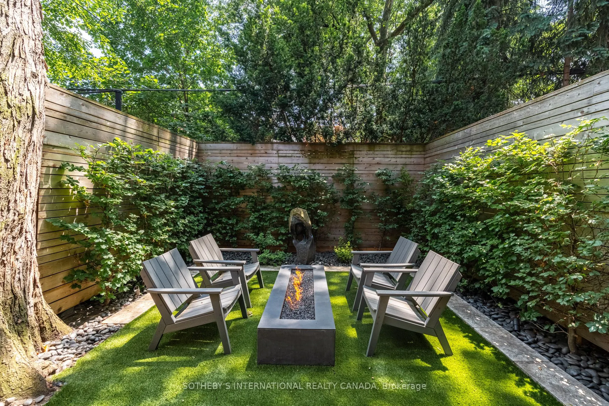 33 Tranby Avenue