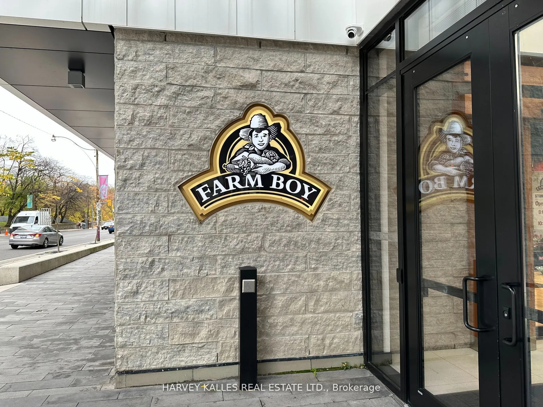 79 St Clair Avenue E #210