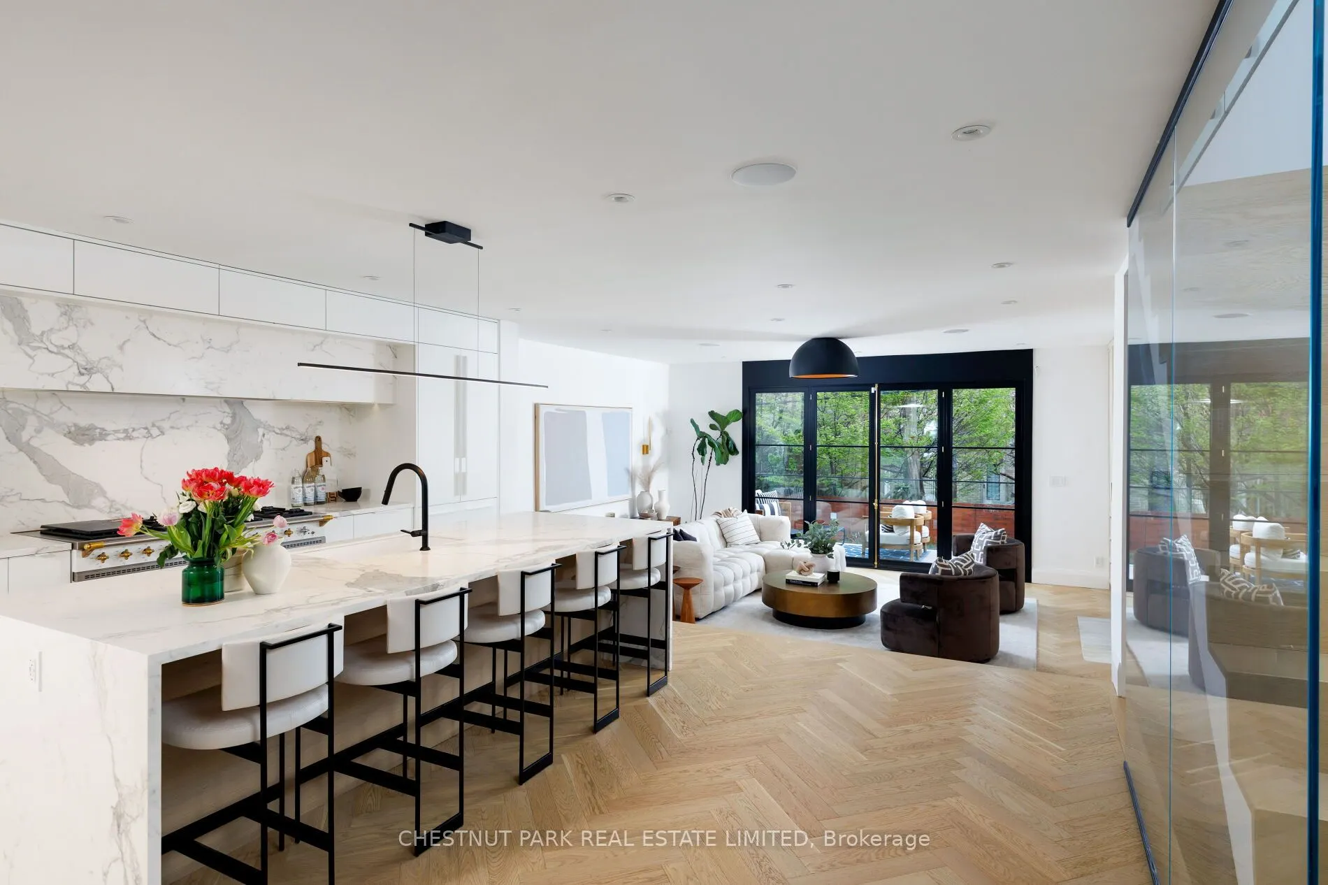 27 Boswell Avenue
