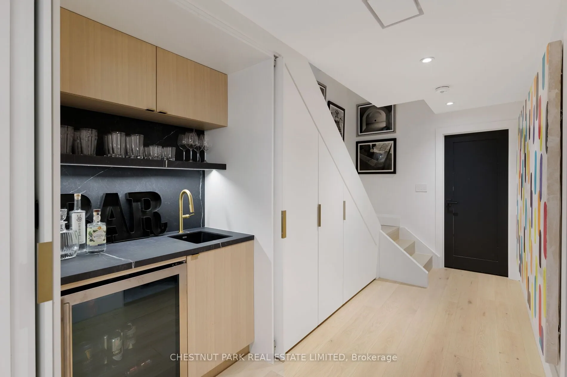 27 Boswell Avenue