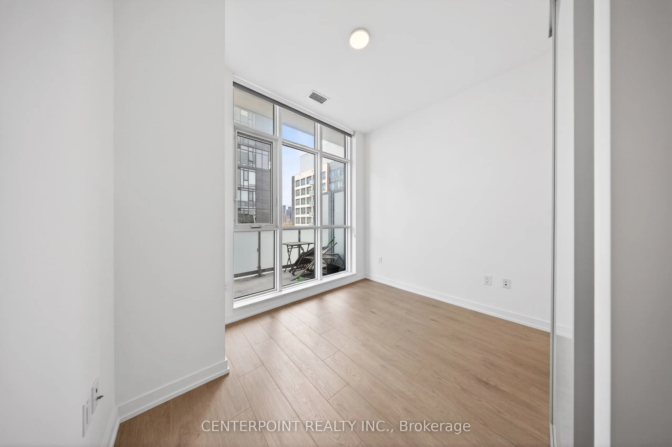 34 Tubman Avenue #1102E