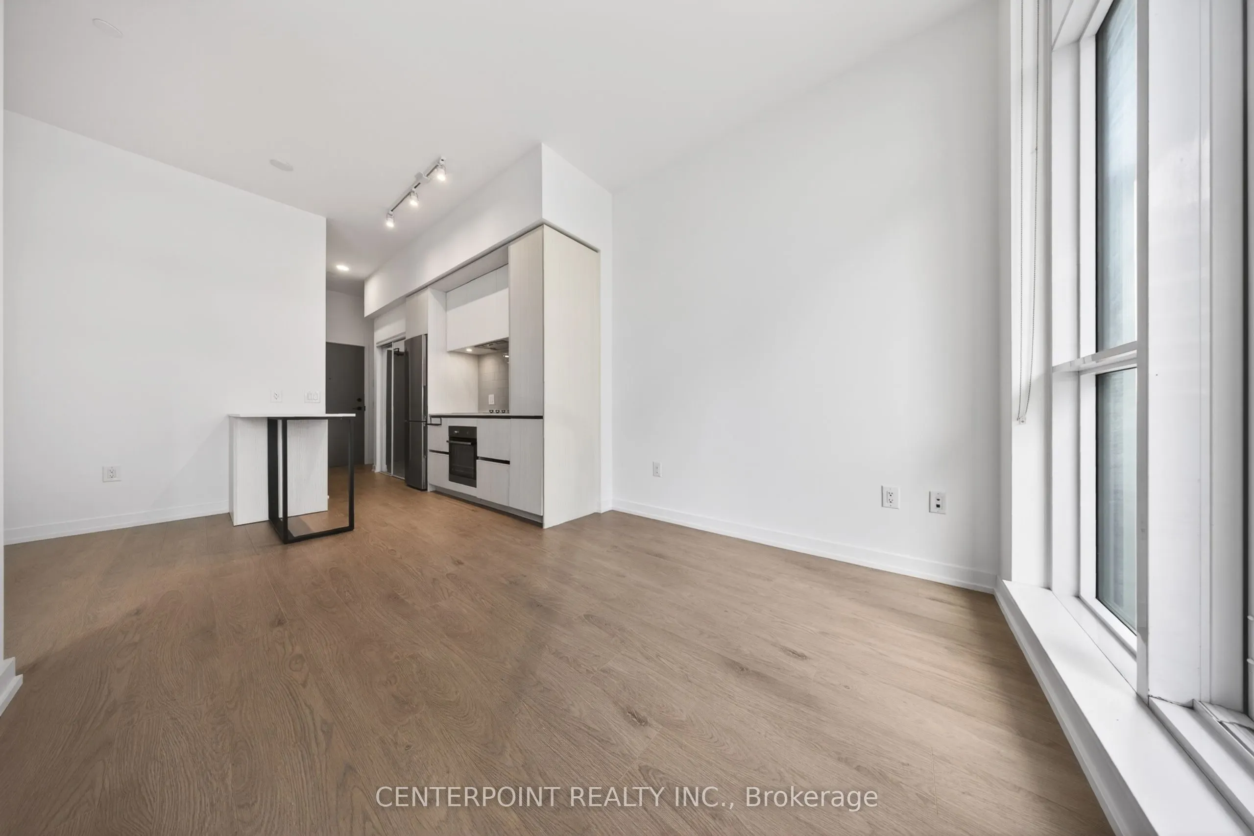 34 Tubman Avenue #1102E
