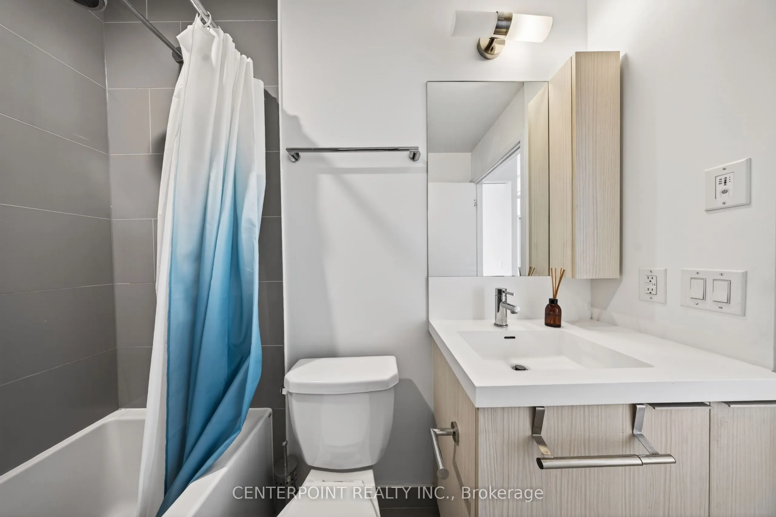 34 Tubman Avenue #1102E