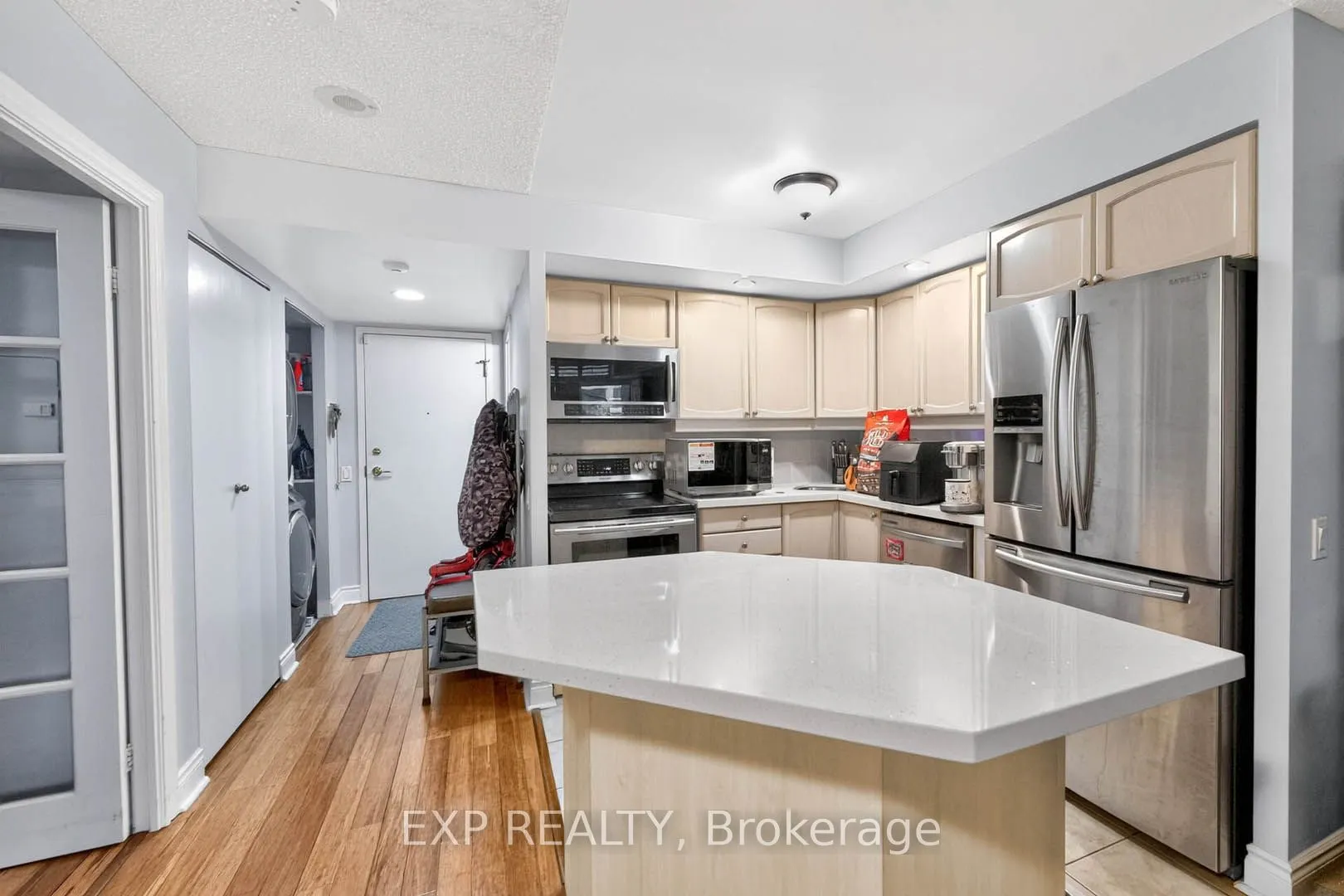 5 Northtown Way #1109