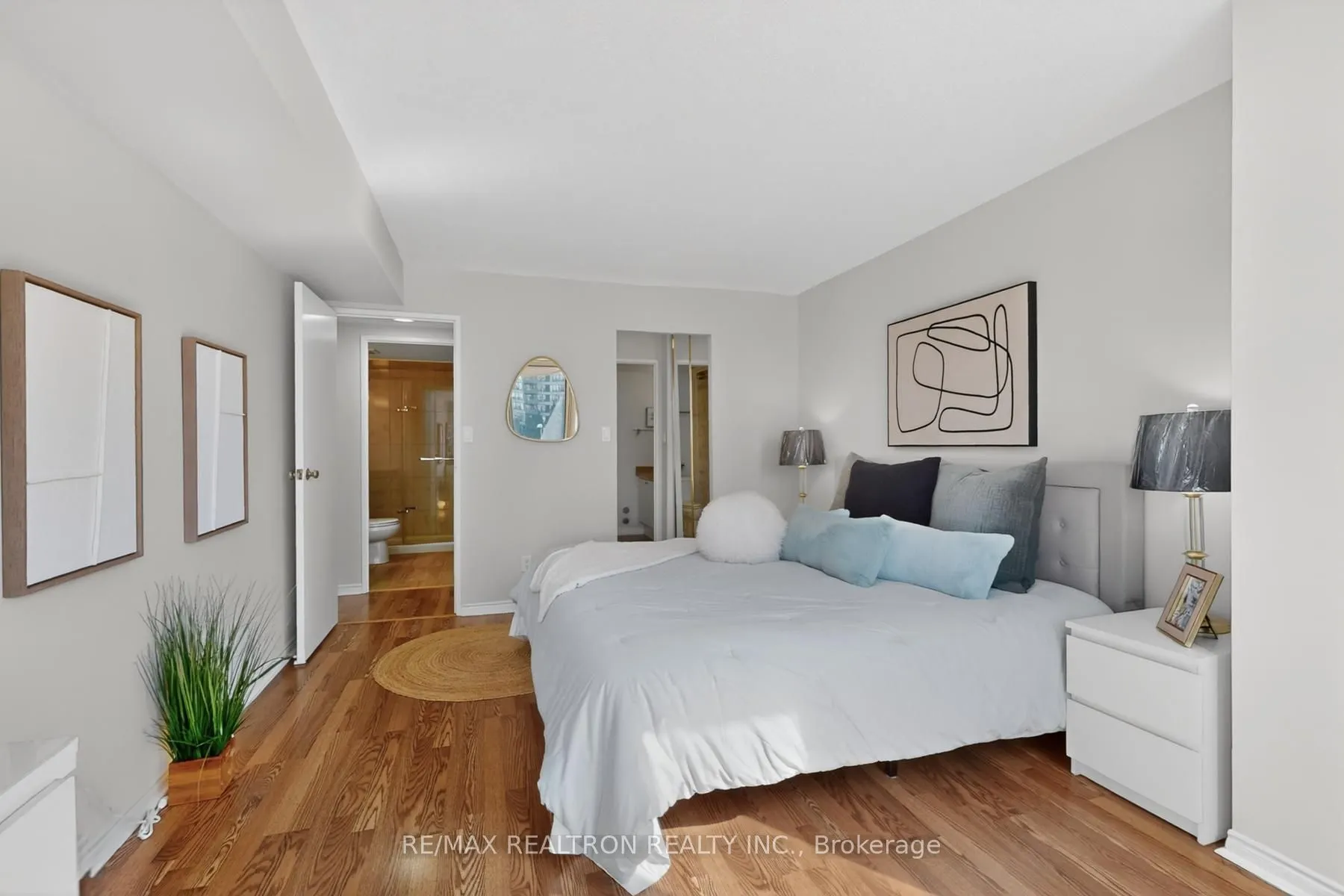 5765 Yonge Street #410