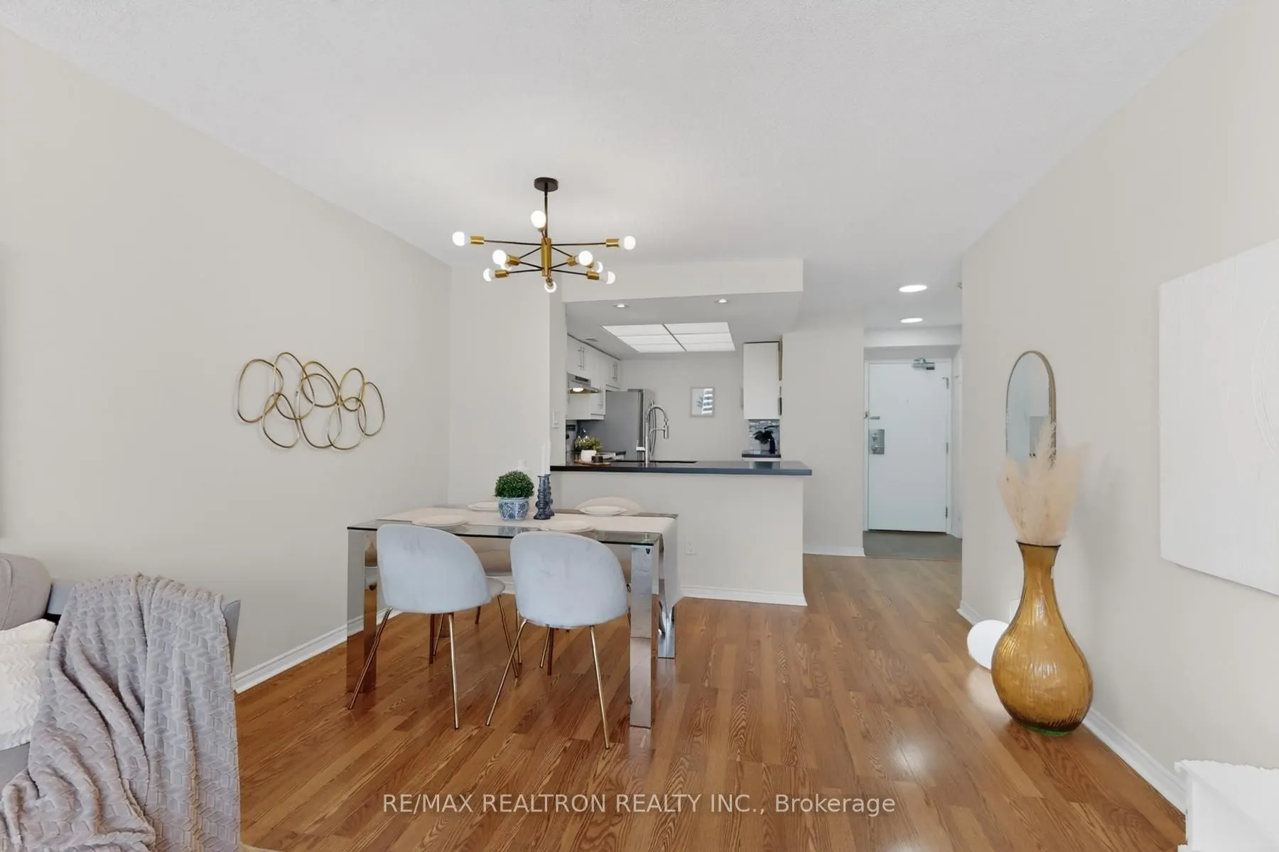 5765 Yonge Street #410