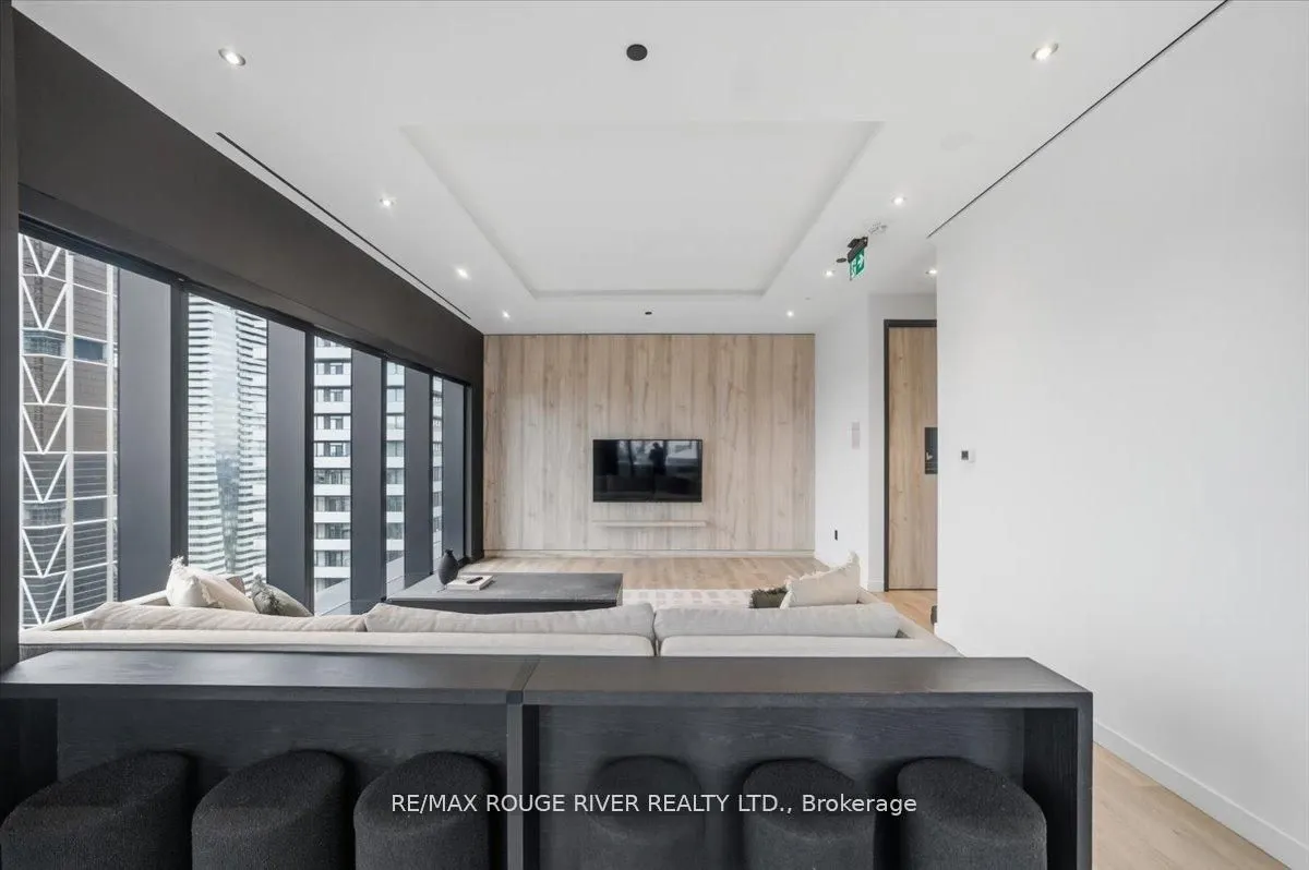 55 Charles Street E #3808