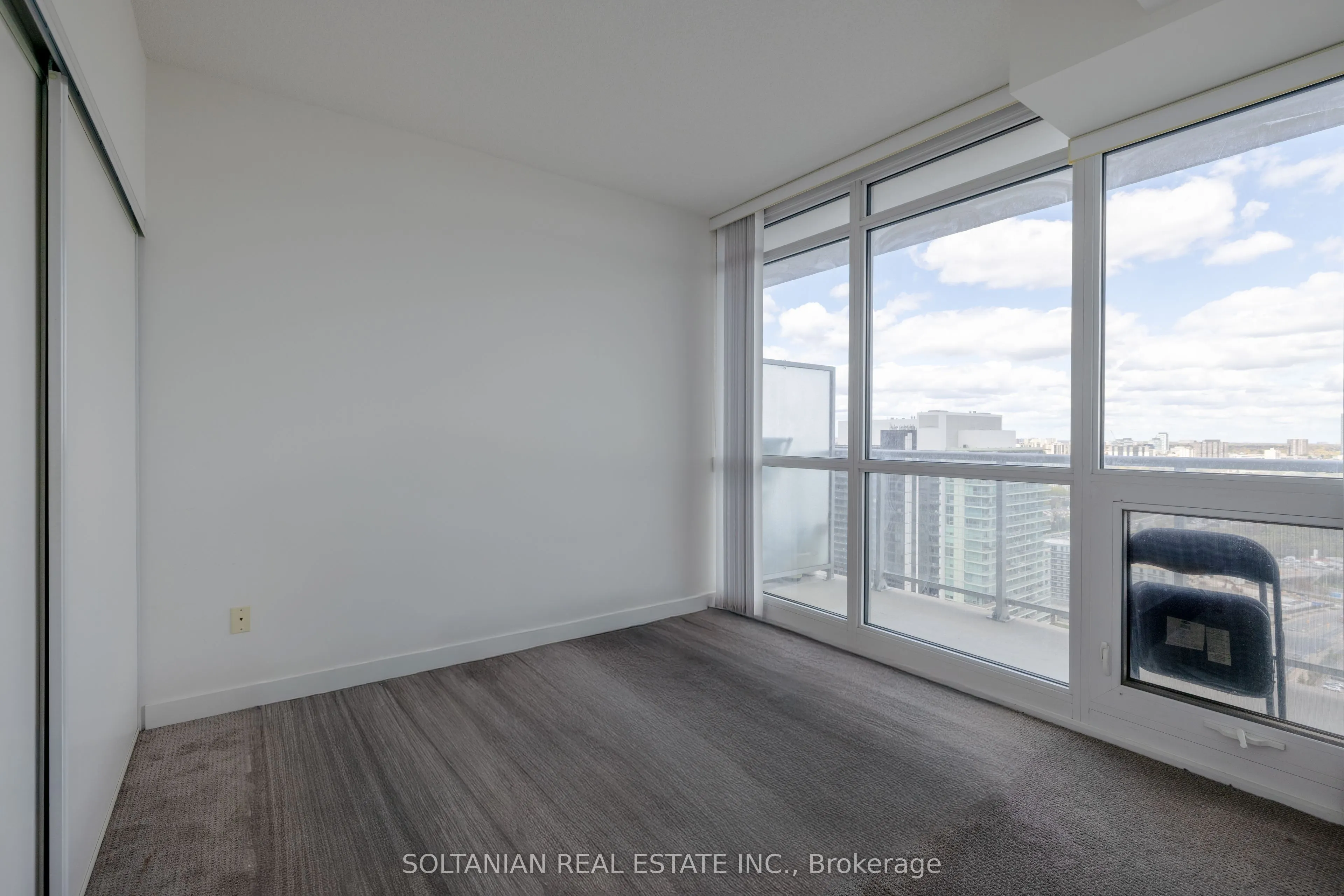 121 Mcmahon Drive #3302