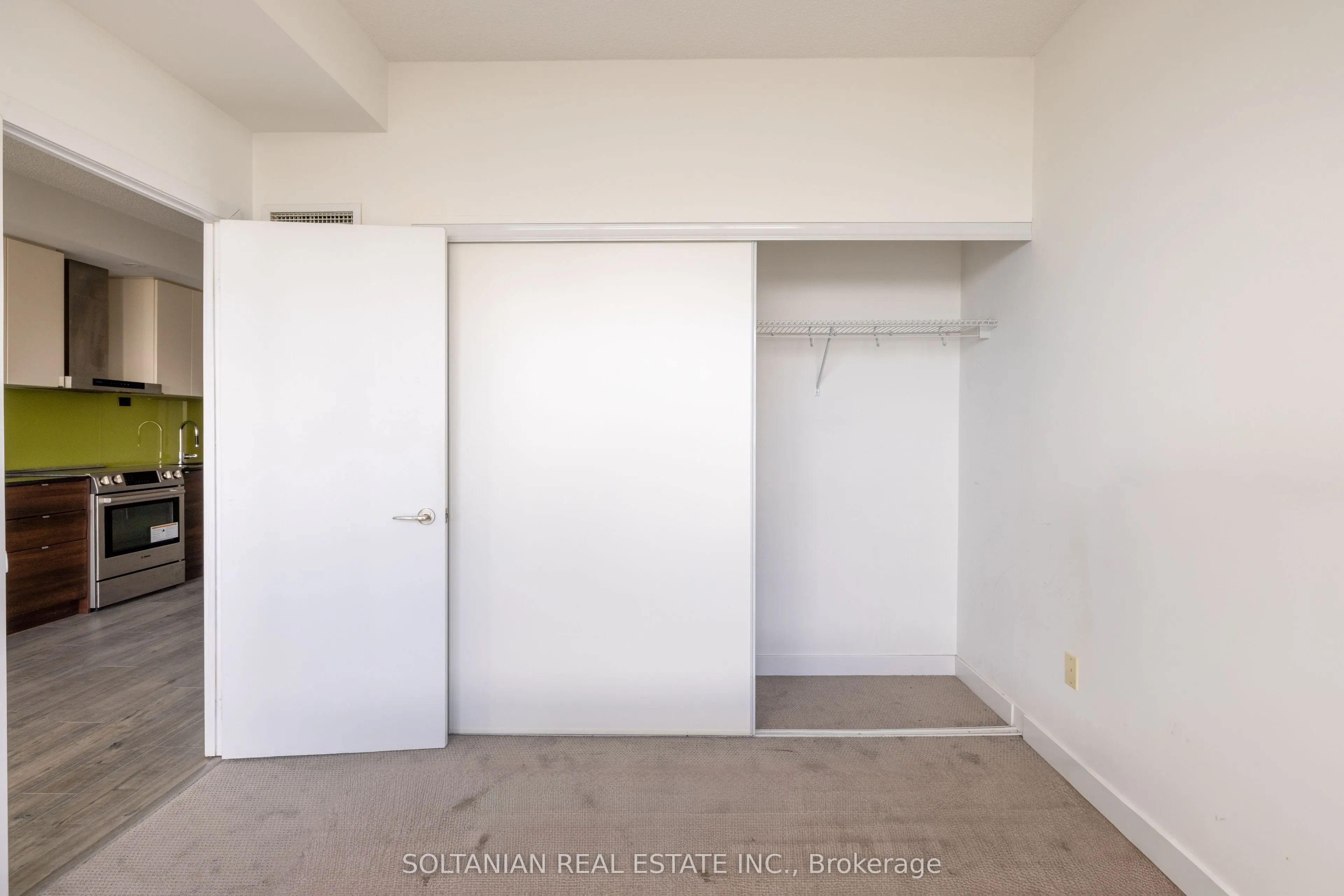 121 Mcmahon Drive #3302