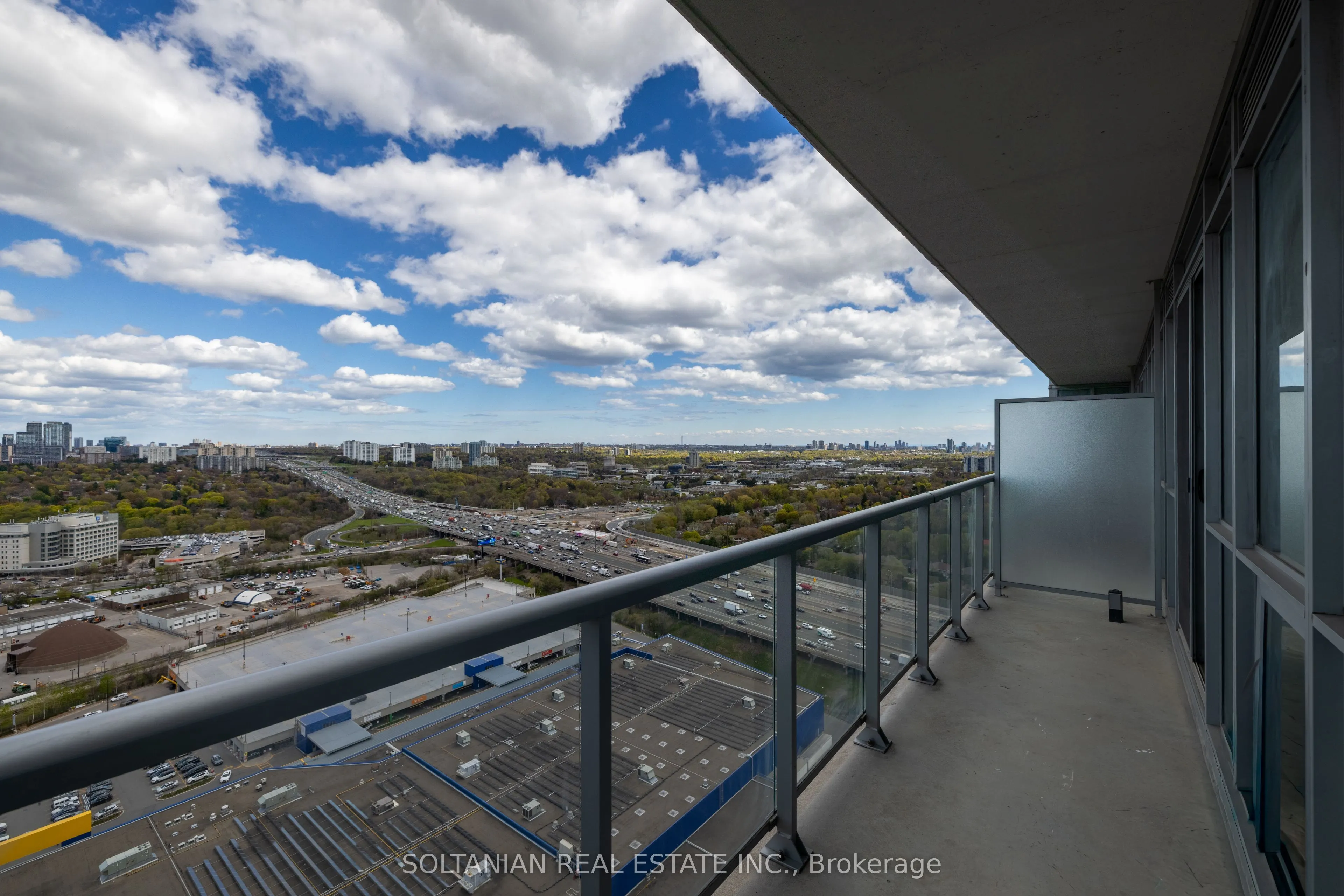 121 Mcmahon Drive #3302