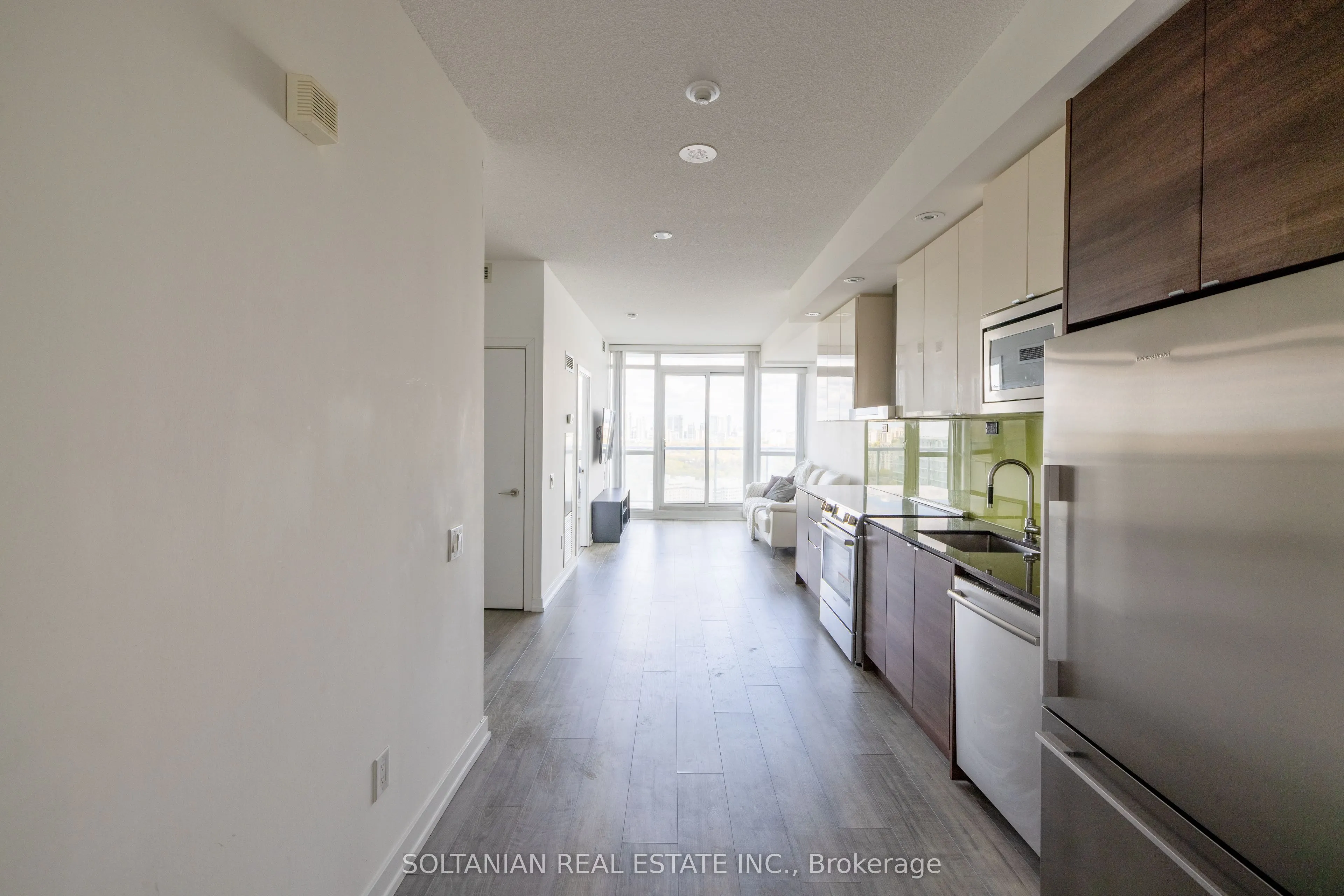 121 Mcmahon Drive #3302
