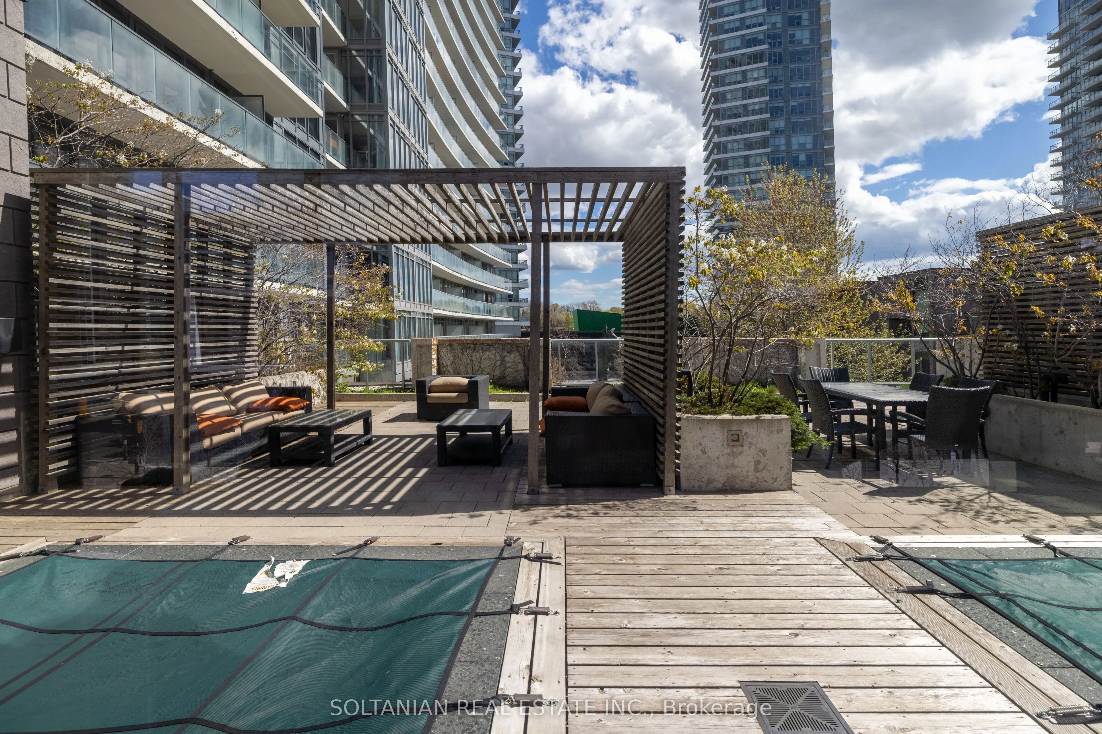 121 Mcmahon Drive #3302
