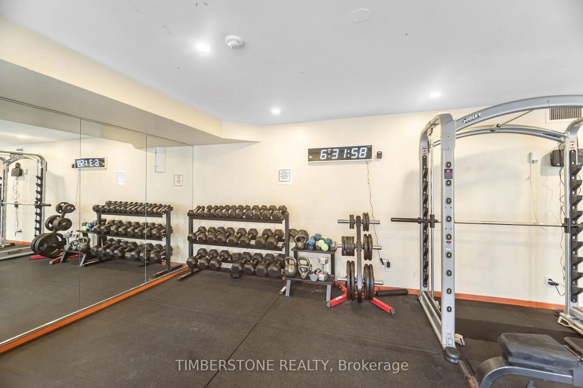 255 Richmond Street E #122