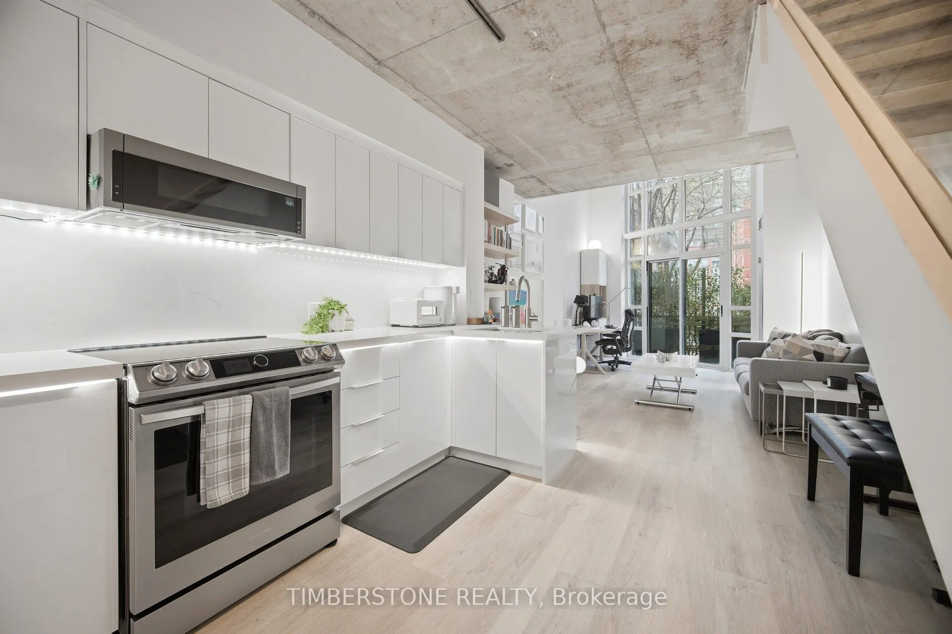 255 Richmond Street E #122