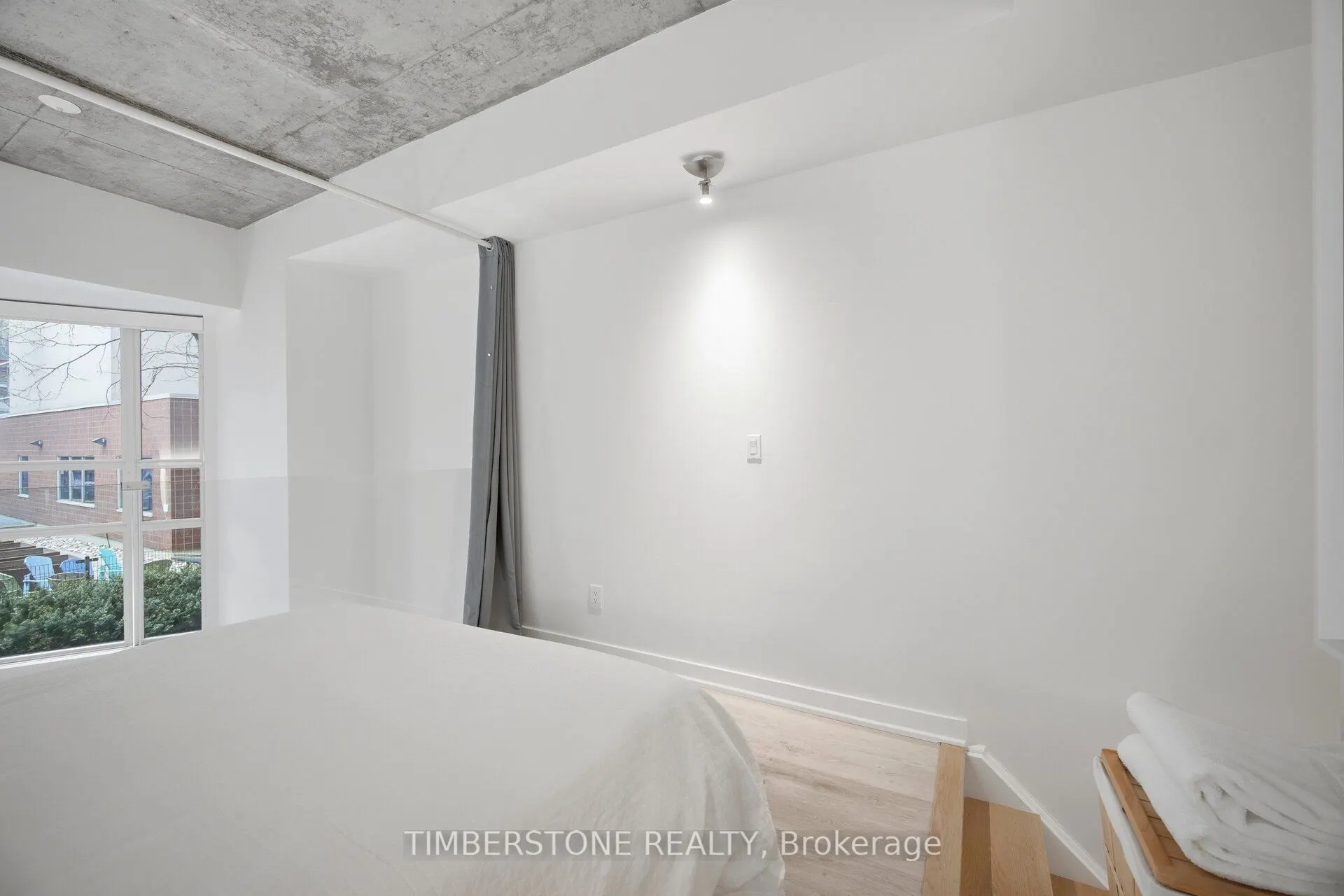 255 Richmond Street E #122