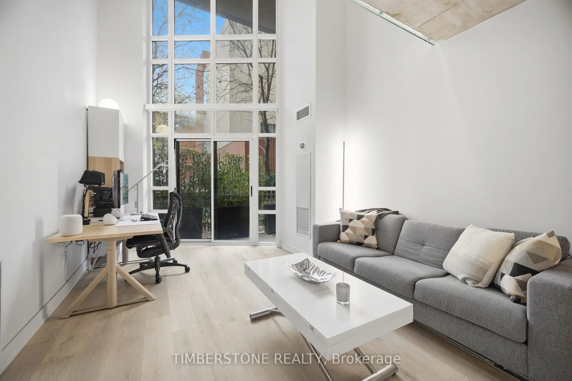 255 Richmond Street E #122