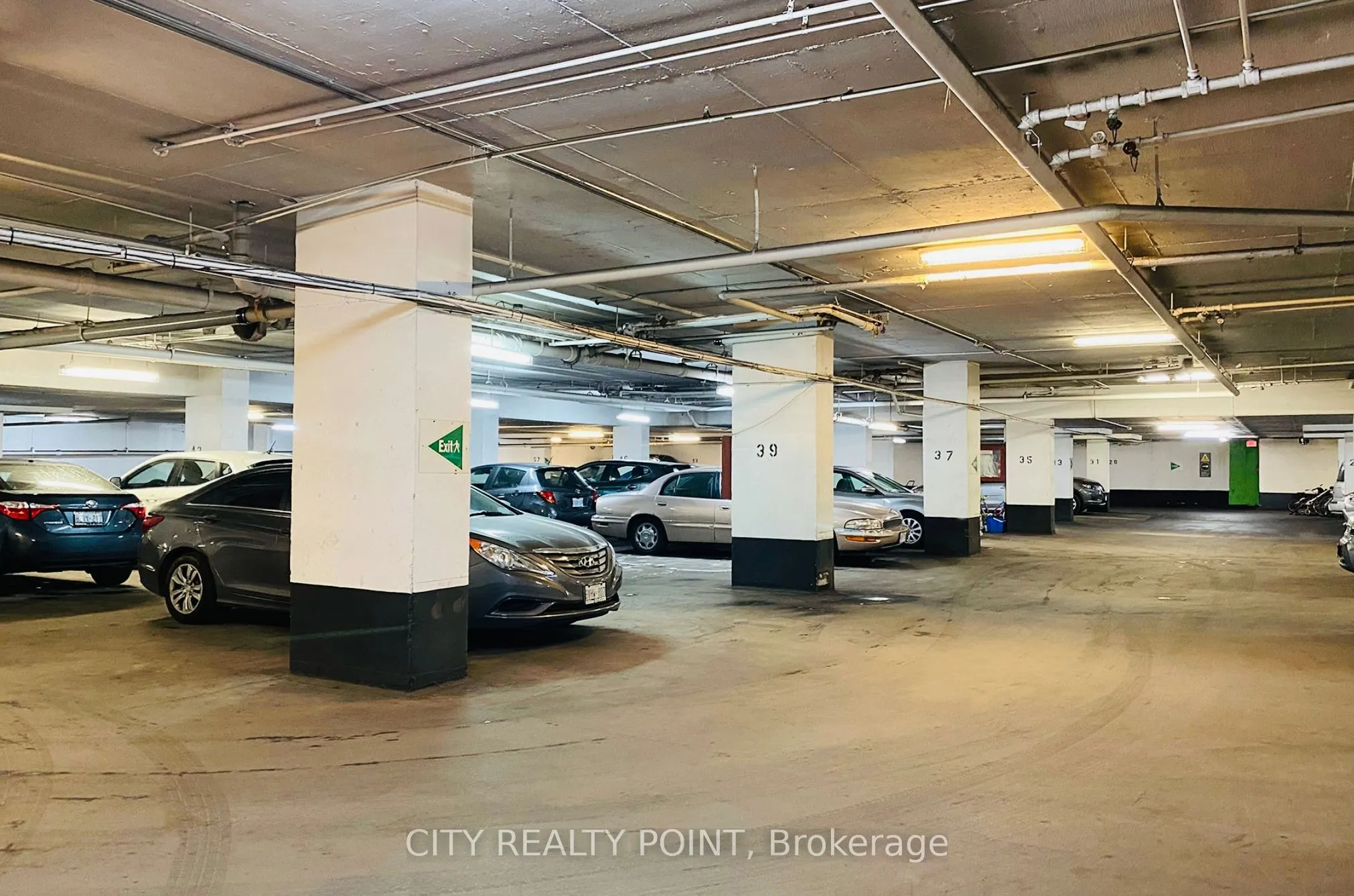 10 Shallmar Boulevard #907