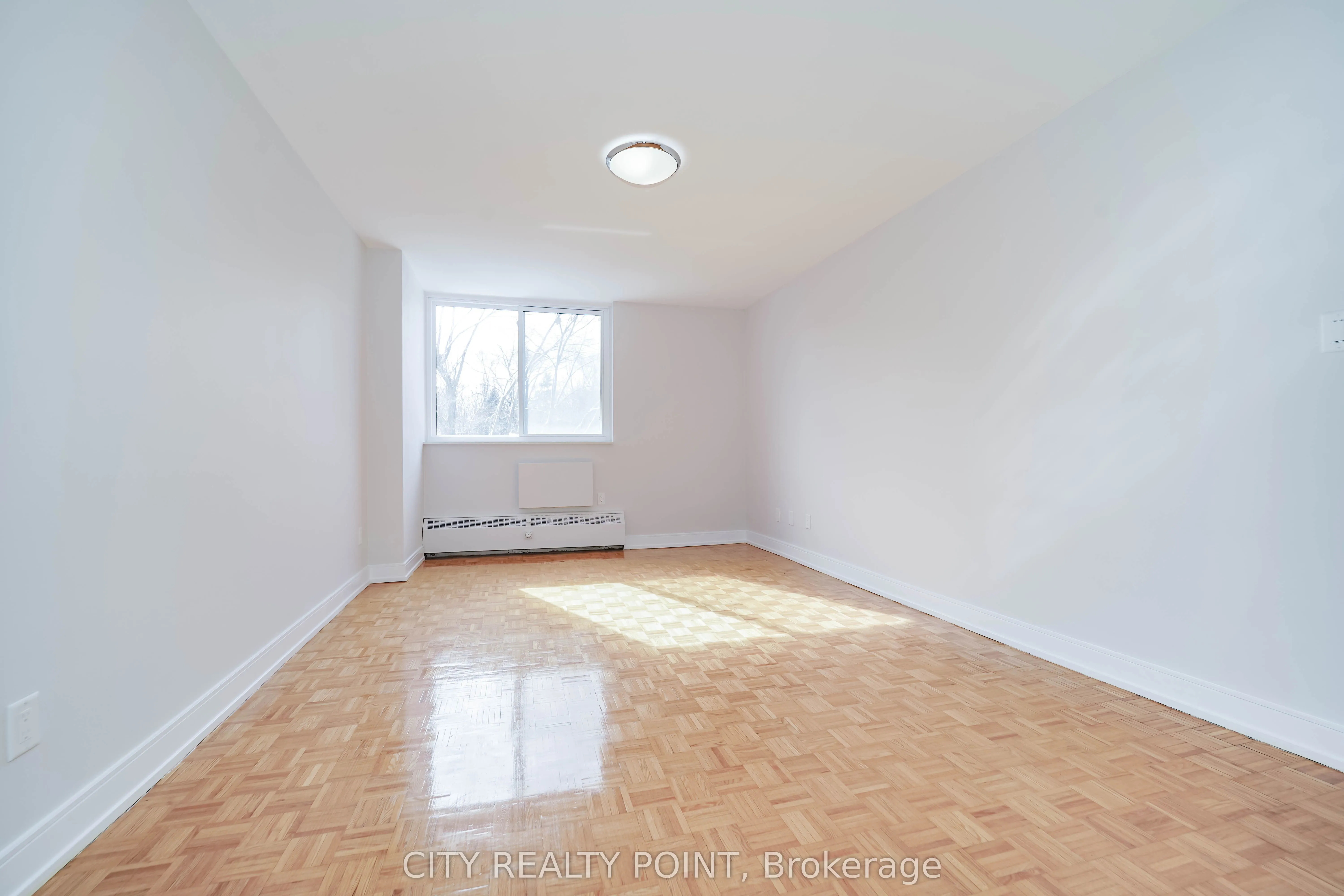 10 Shallmar Boulevard #907