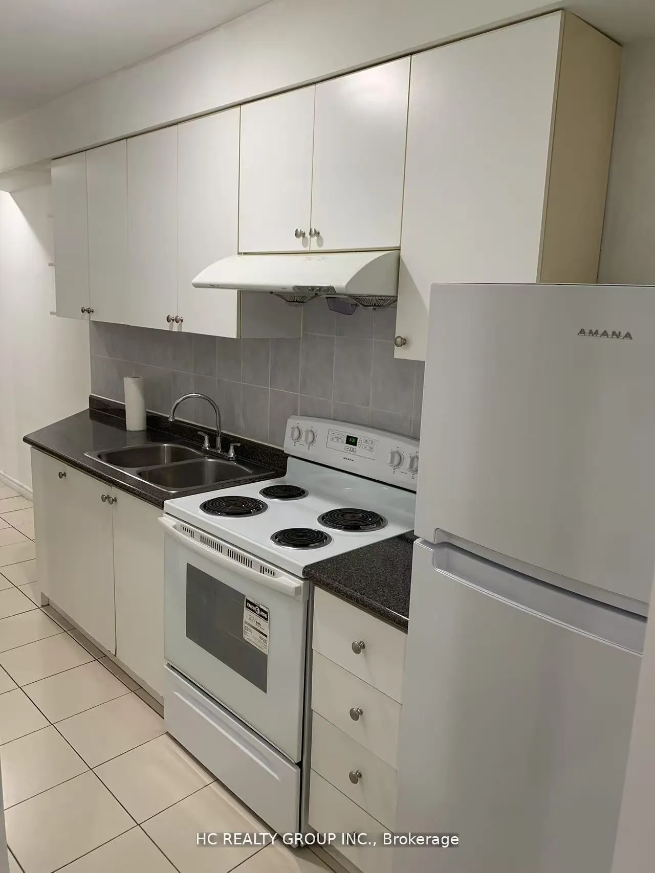 562 Bathurst Street