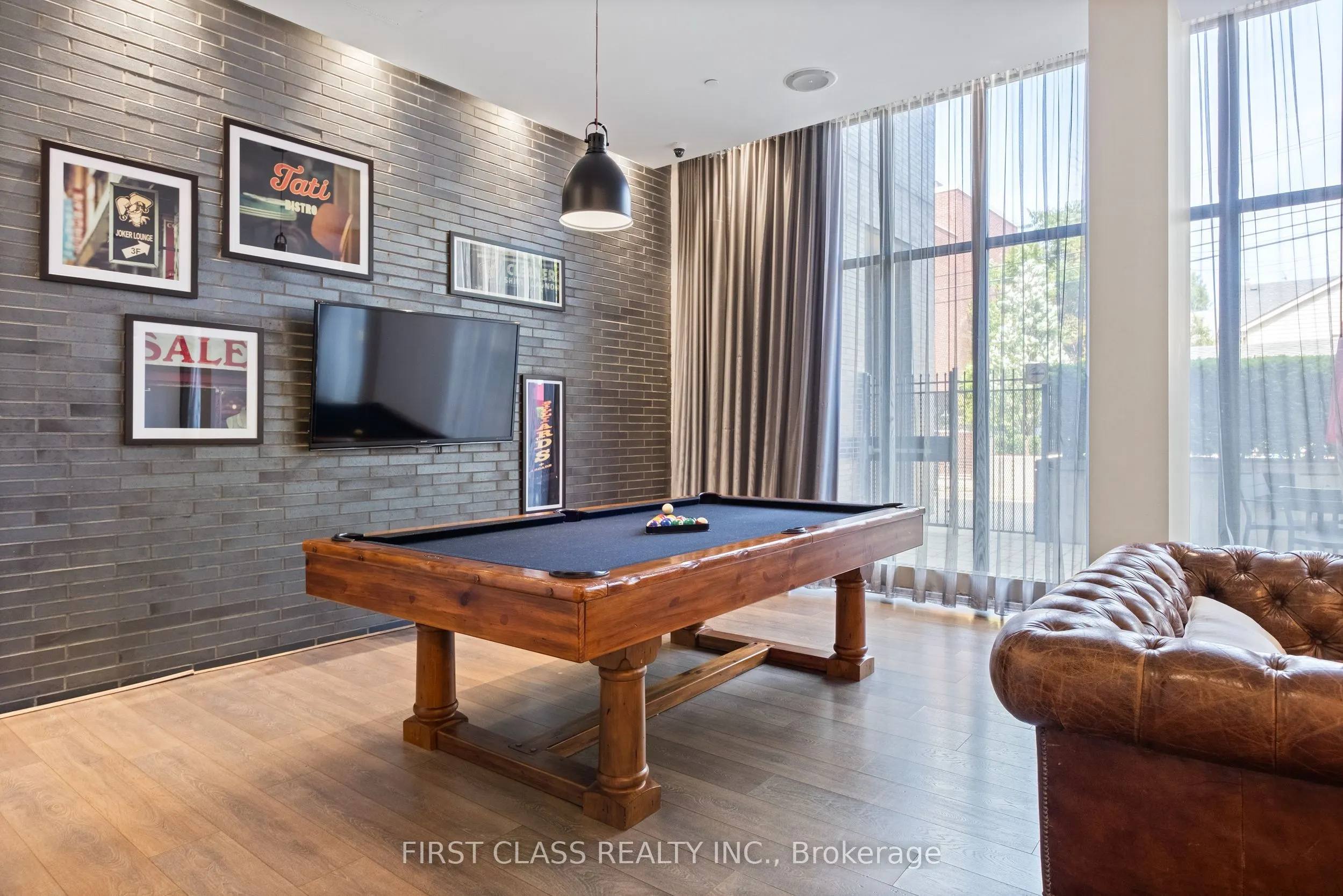 783 Bathurst Street #413