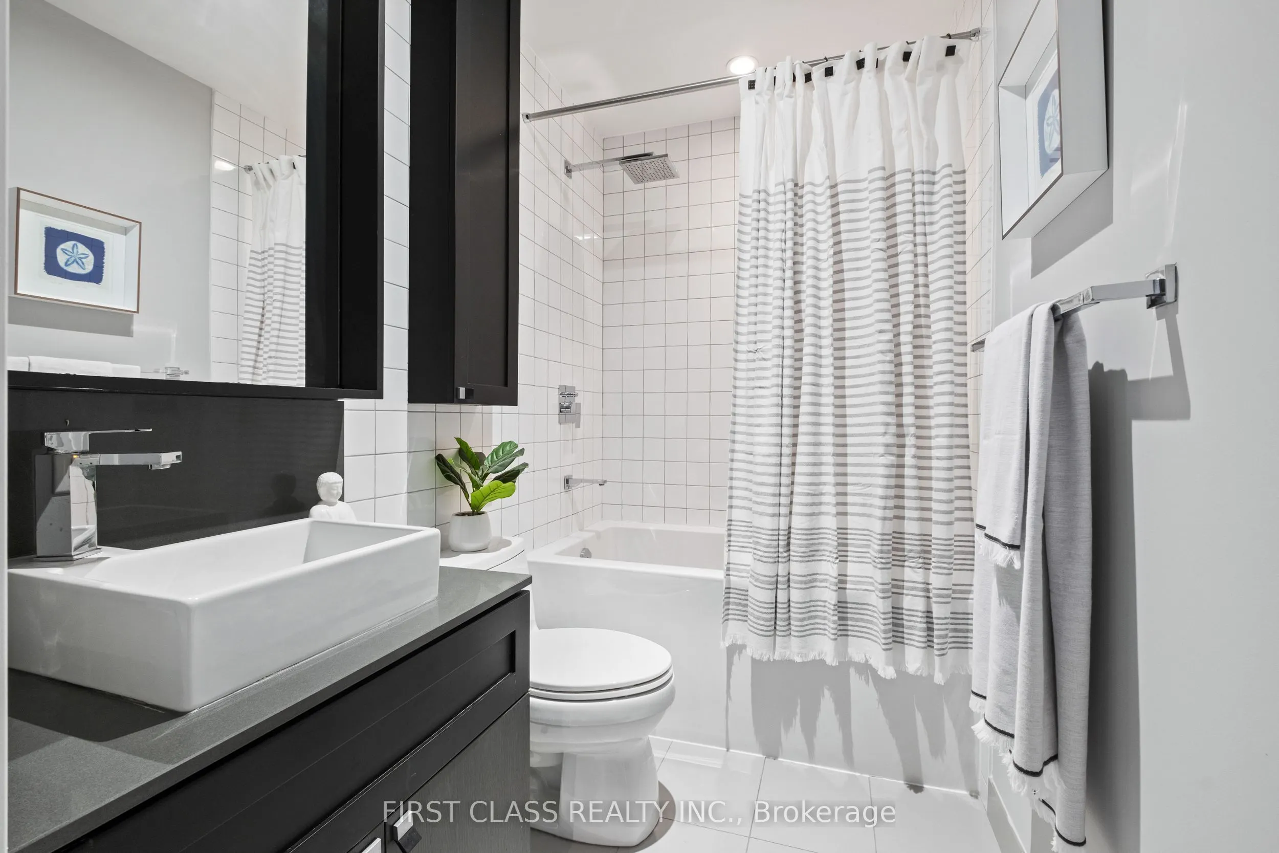 783 Bathurst Street #413