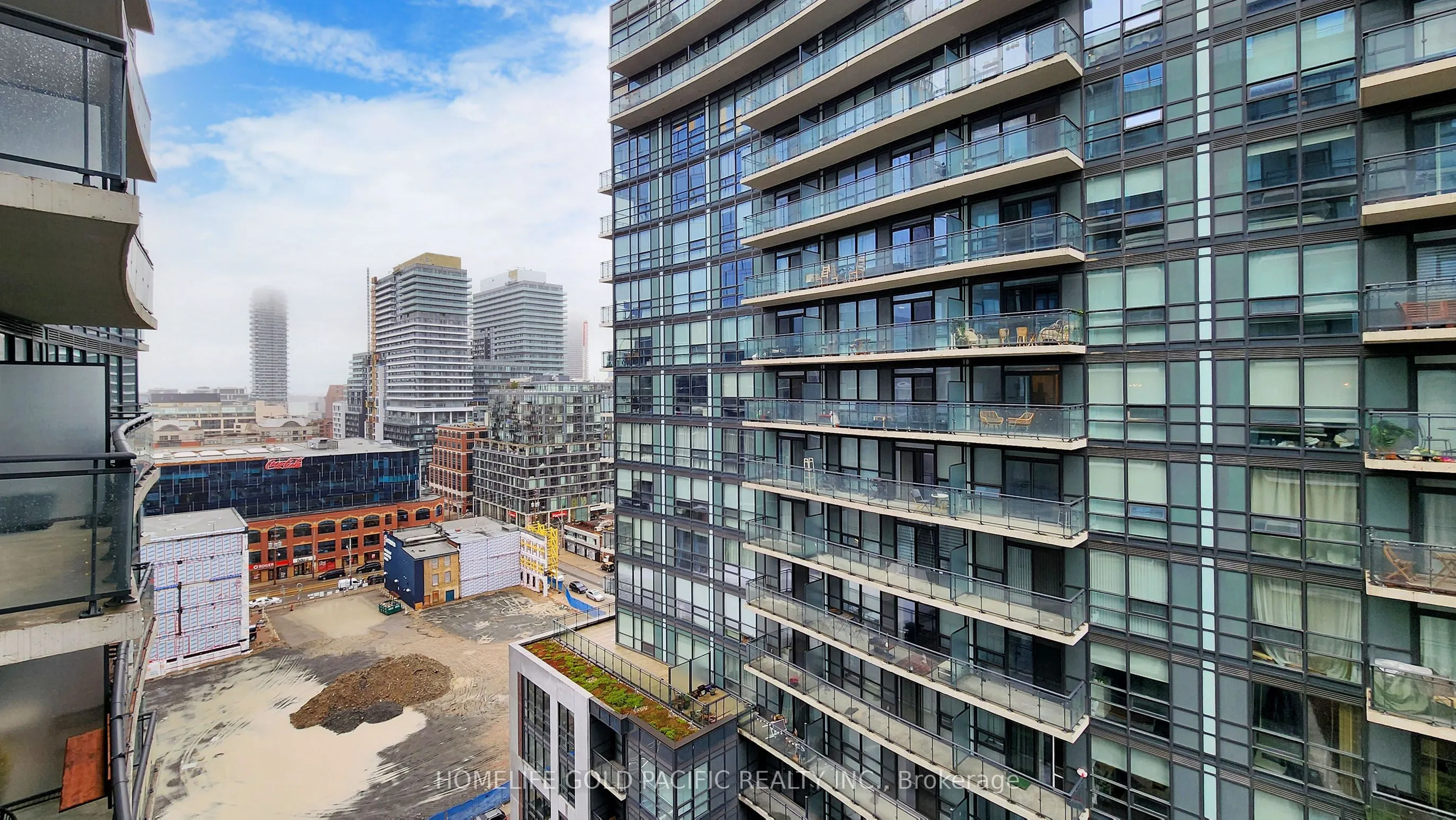 460 Adelaide Street E #1718