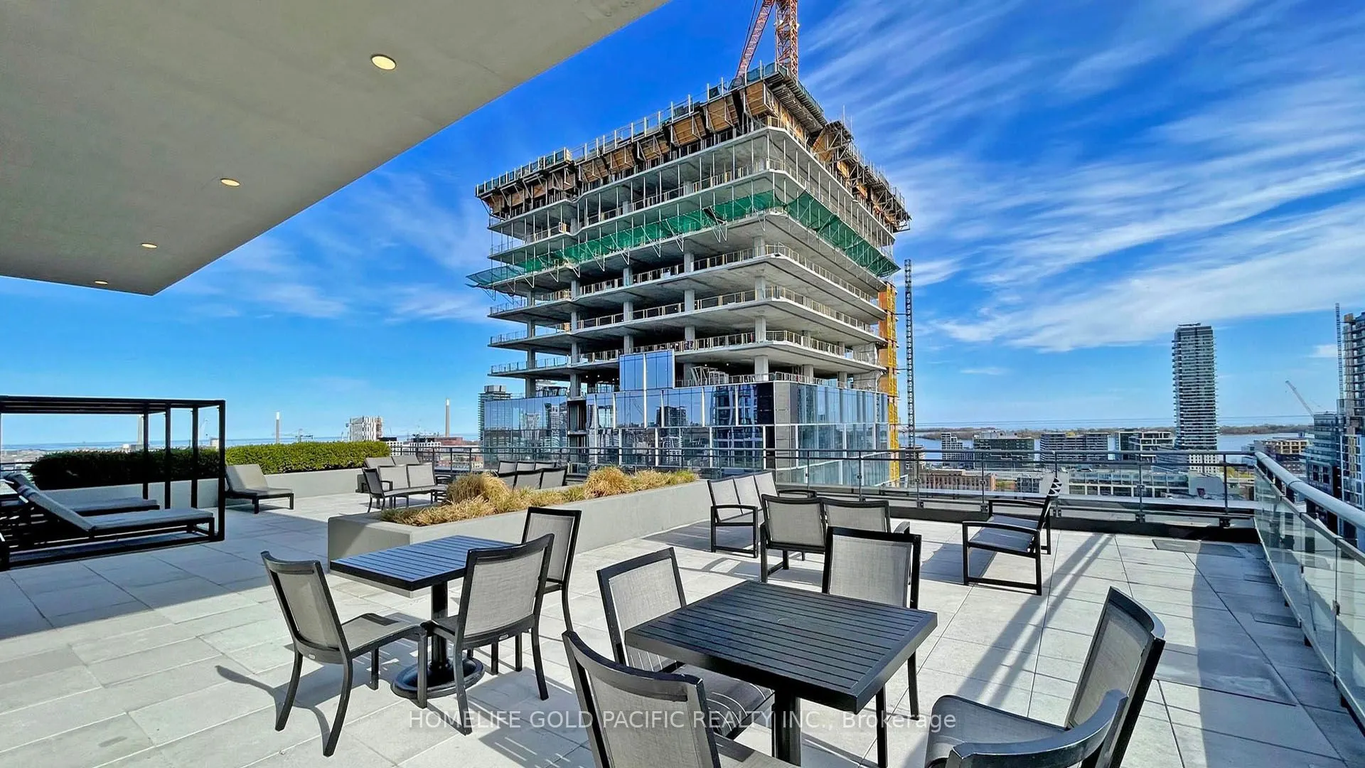 460 Adelaide Street E #1718