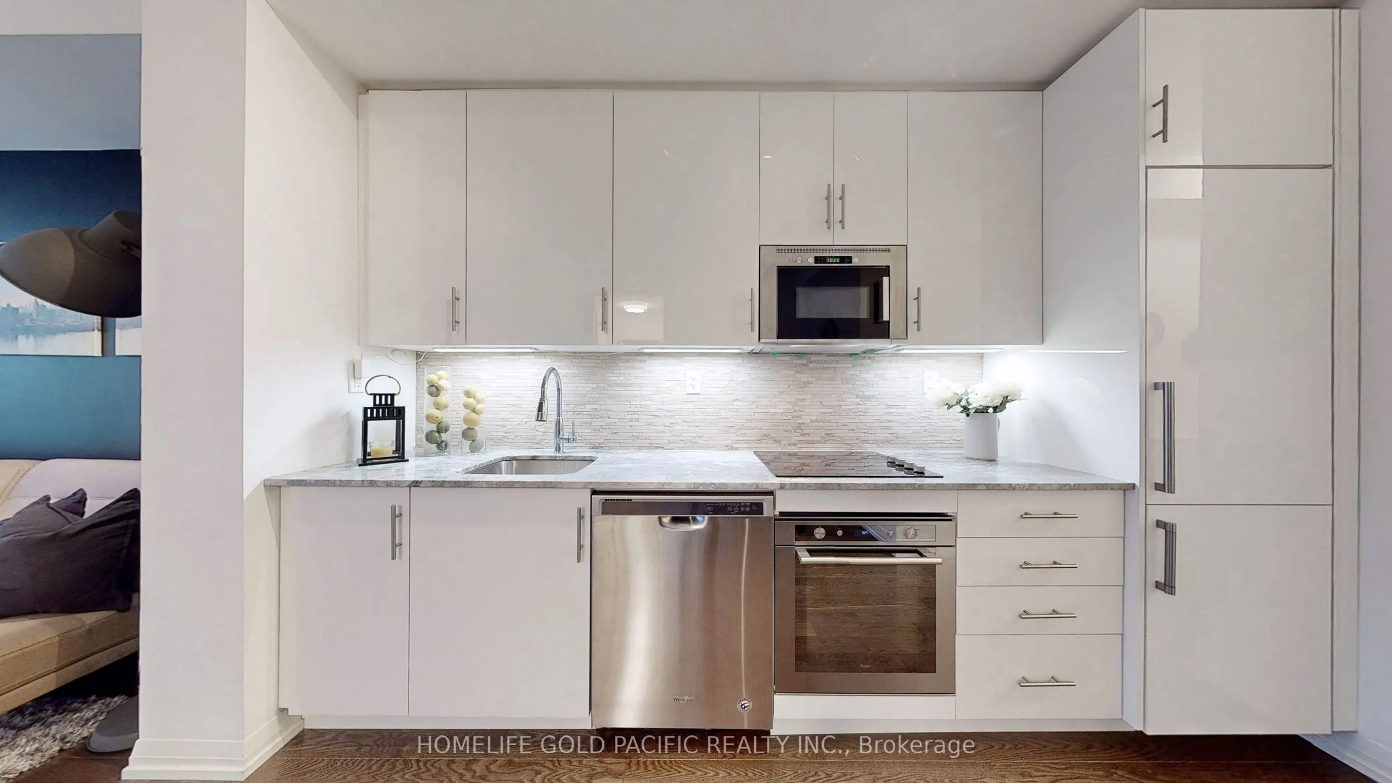 460 Adelaide Street E #1718