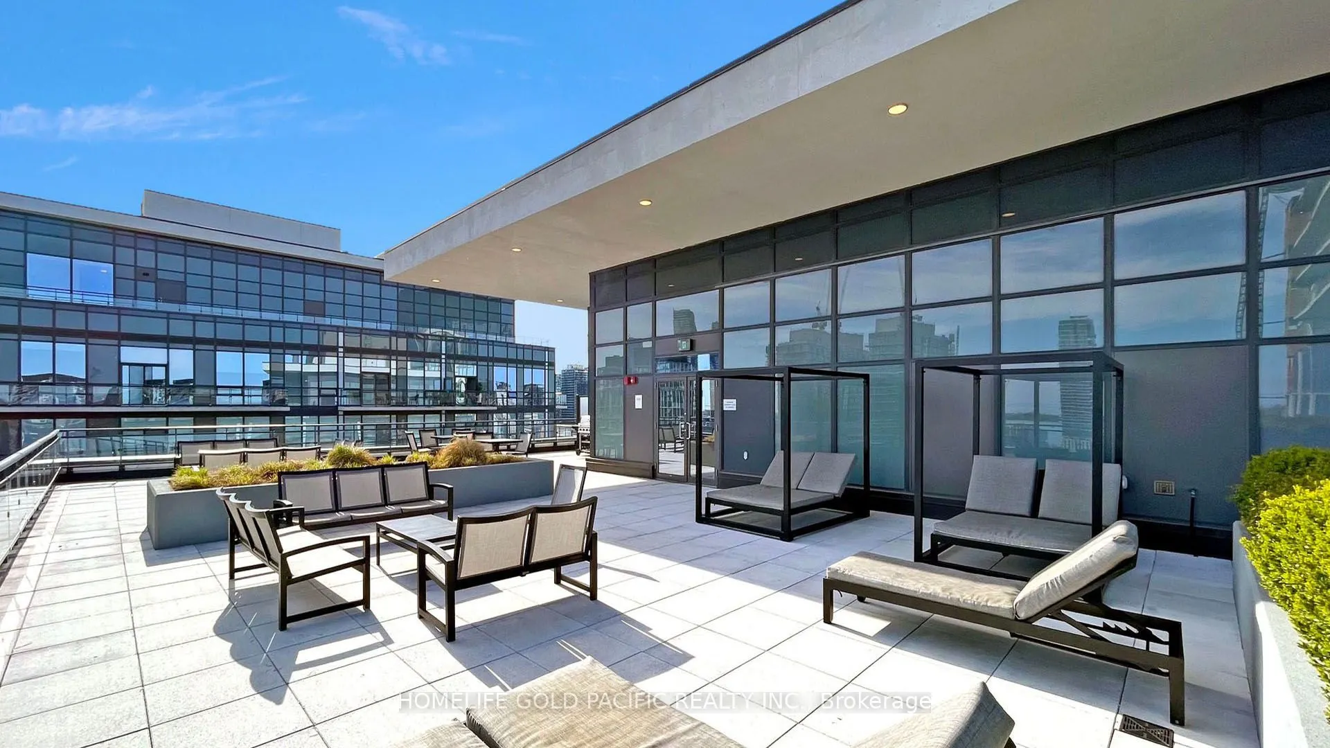 460 Adelaide Street E #1718