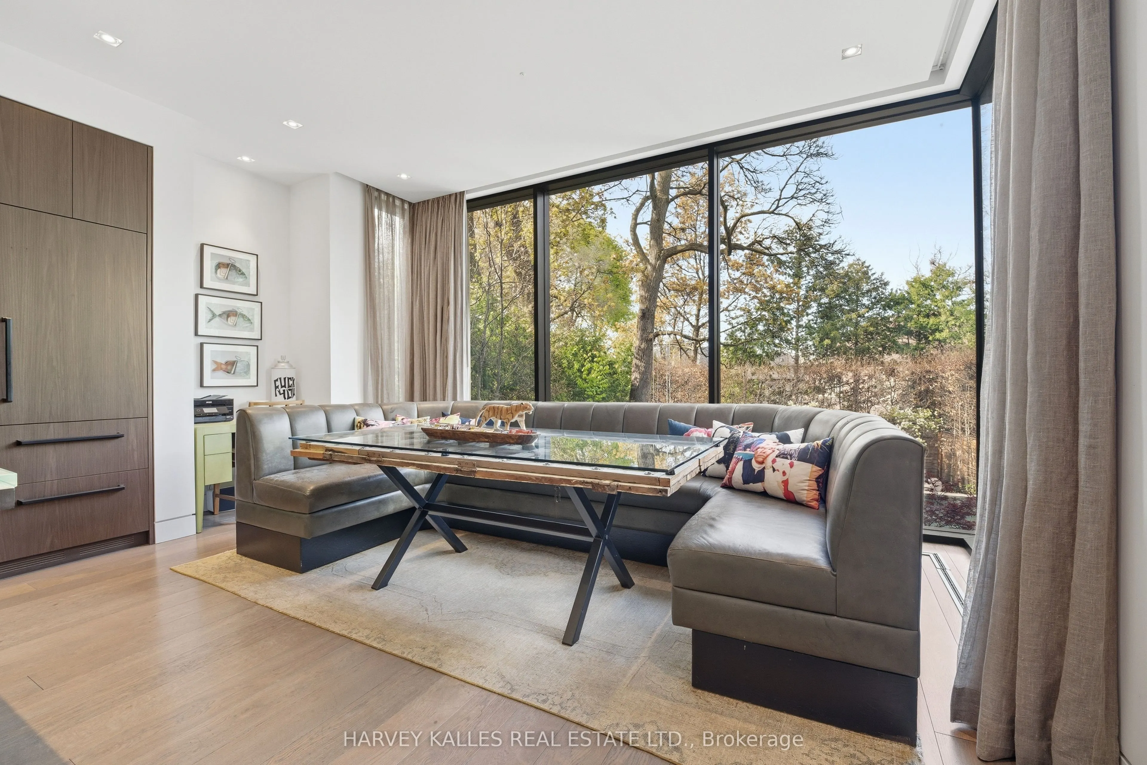 43 Hillholm Road